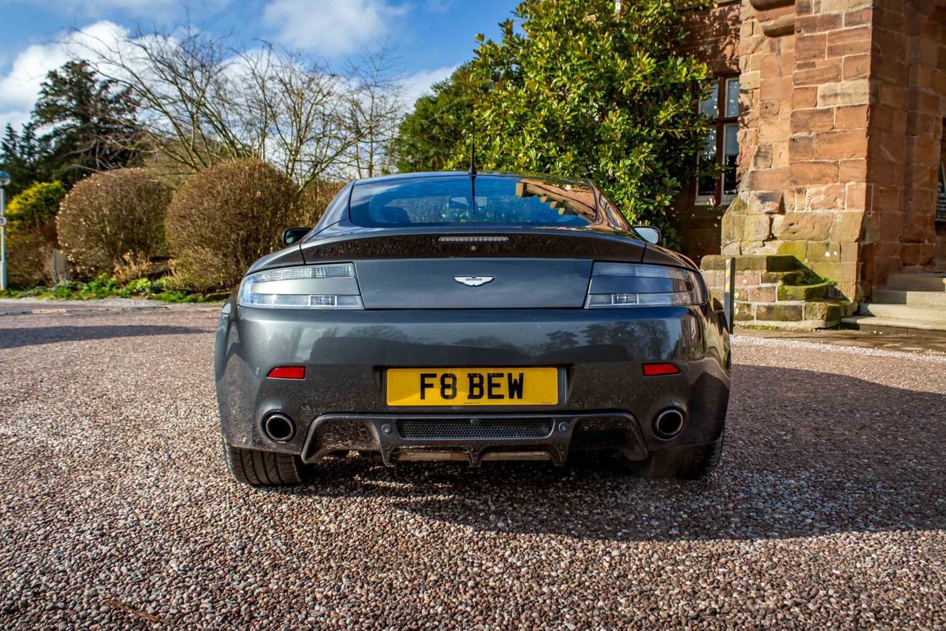 2006 Aston Martin V8 Vantage Desirable manual transmission  - Image 12 of 91