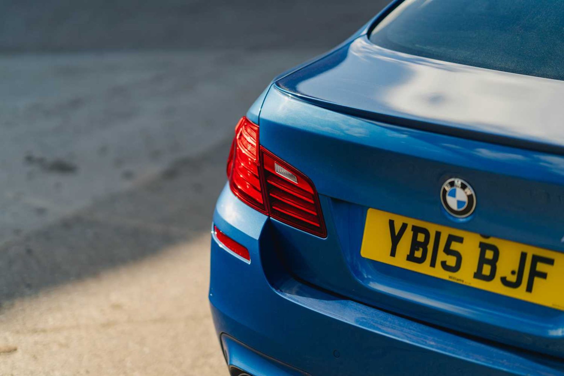 2015 BMW M5 Full main dealer service history and warranty valid until December 2024 - Image 22 of 74