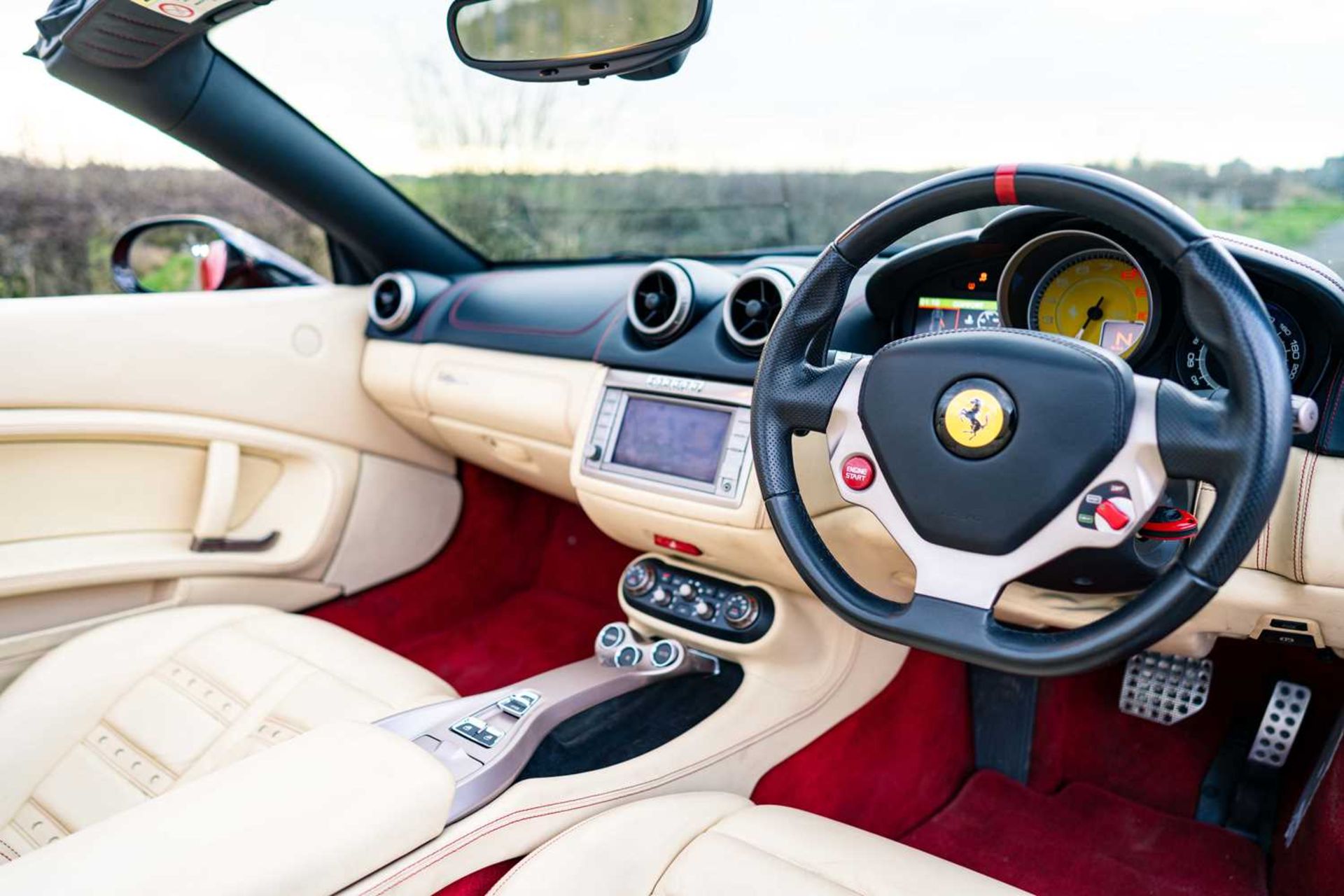 2013 Ferrari California 30  ***NO RESERVE*** The lighter and more powerful Limited Edition 30 with o - Image 45 of 68