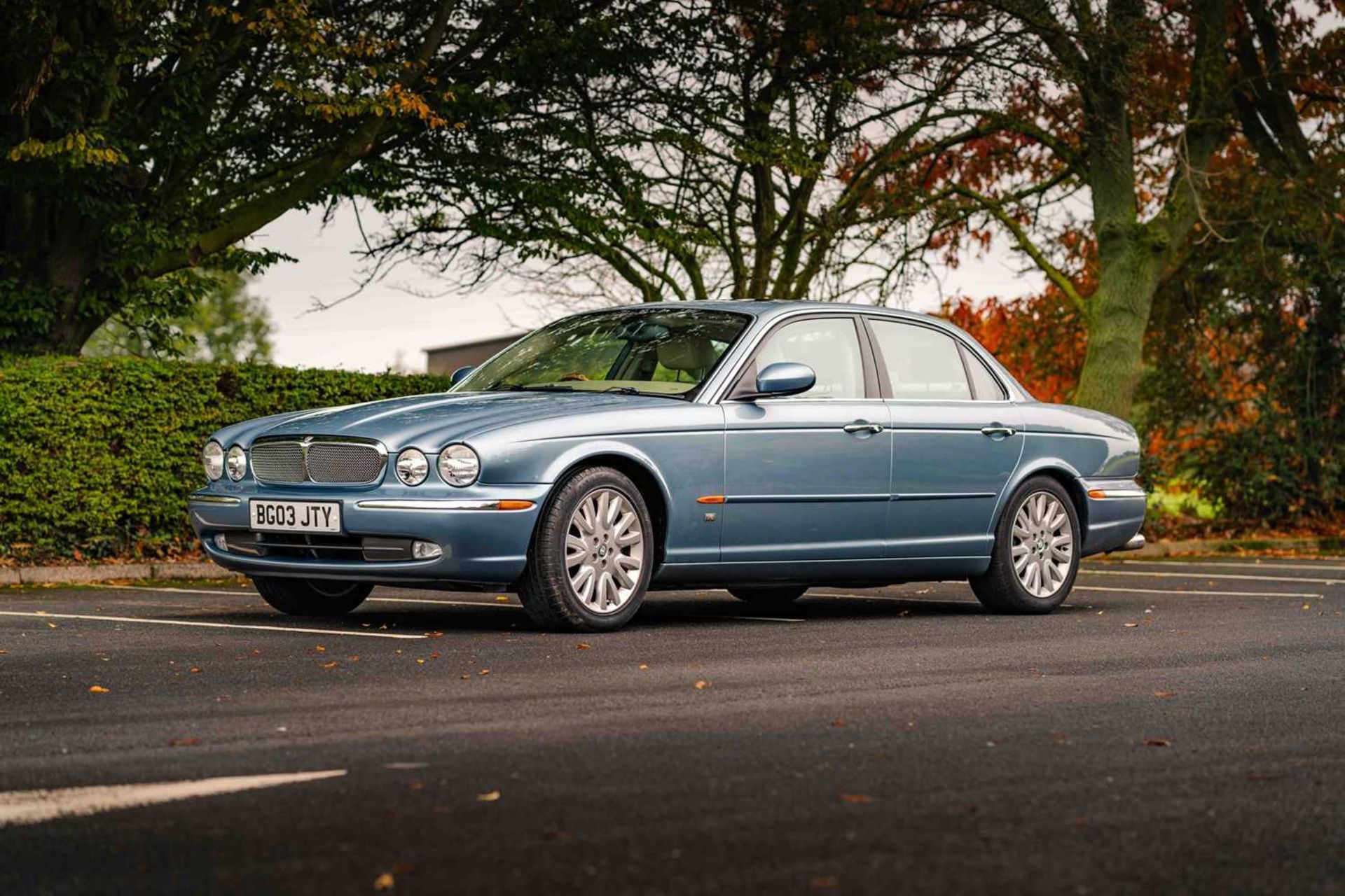 2003 Jaguar XJ8 4.2 V8 SE Range-topping 'Special Equipment' model, with a current MOT and warranted  - Image 5 of 63