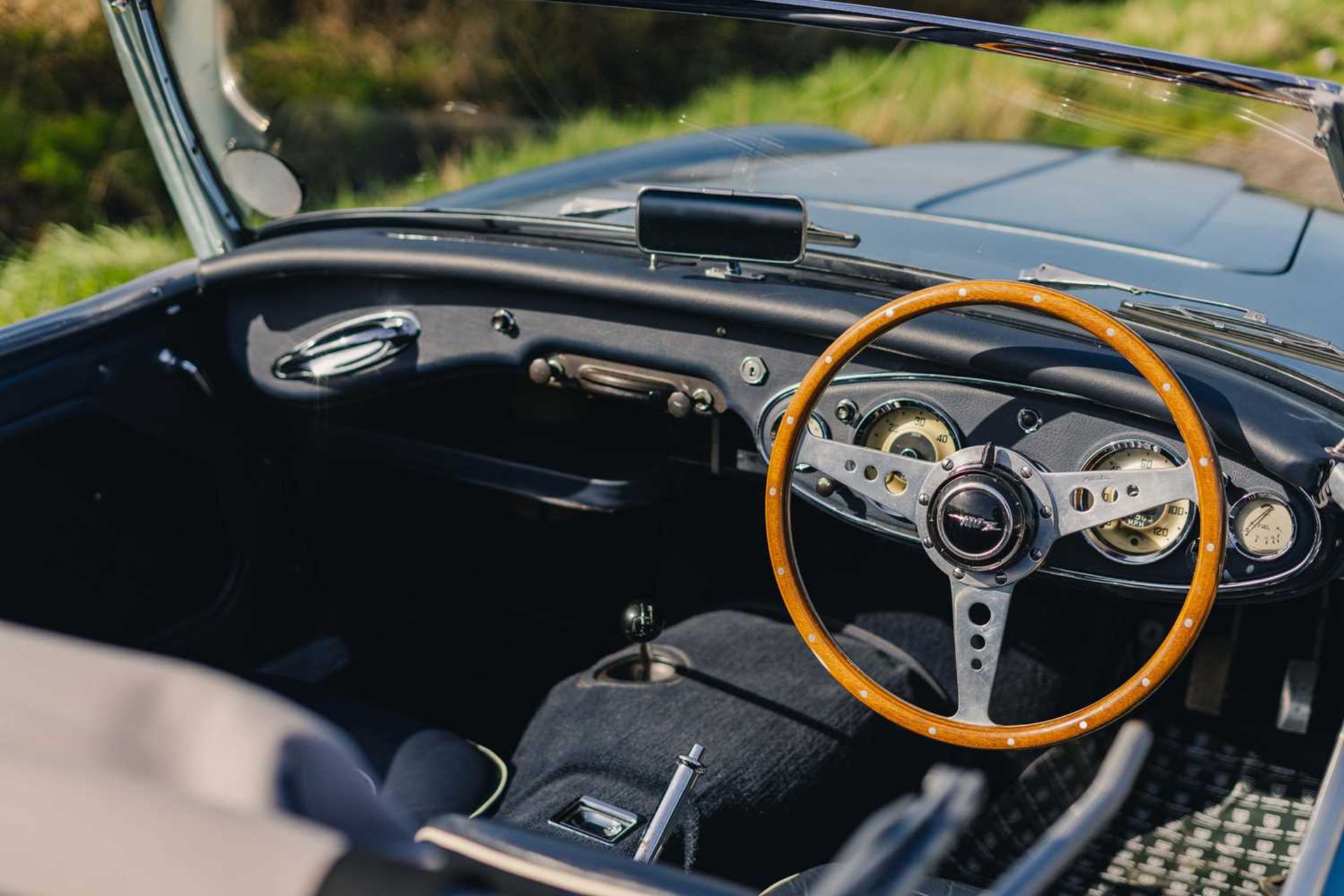 1959 Austin Healey 100-6 ***NO RESERVE***Formerly the property of the Commander of the HMS Queen Eli - Image 30 of 46