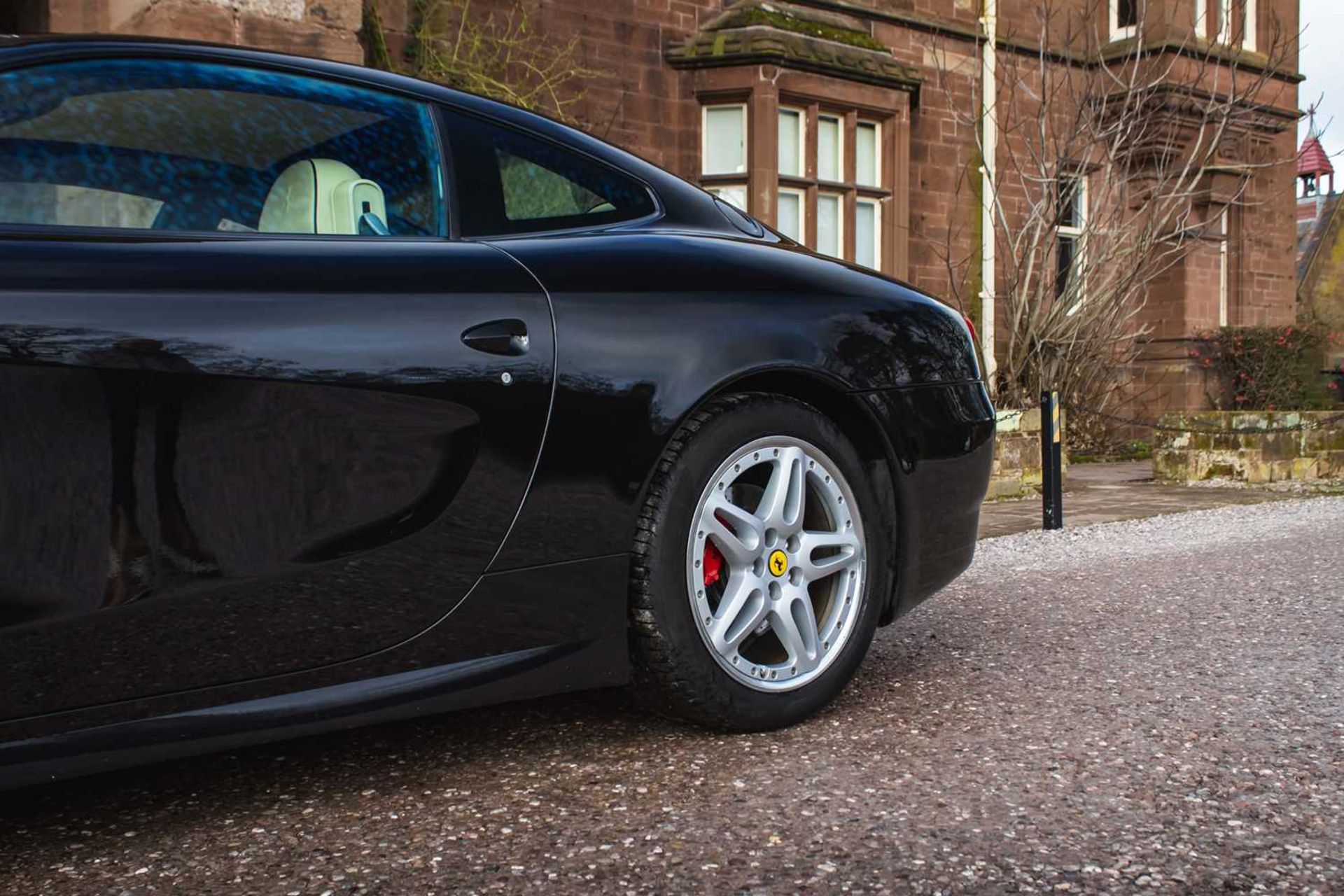 2005 Ferrari 612 Scaglietti Finished in Nero over Crema and with full service history  - Image 22 of 100