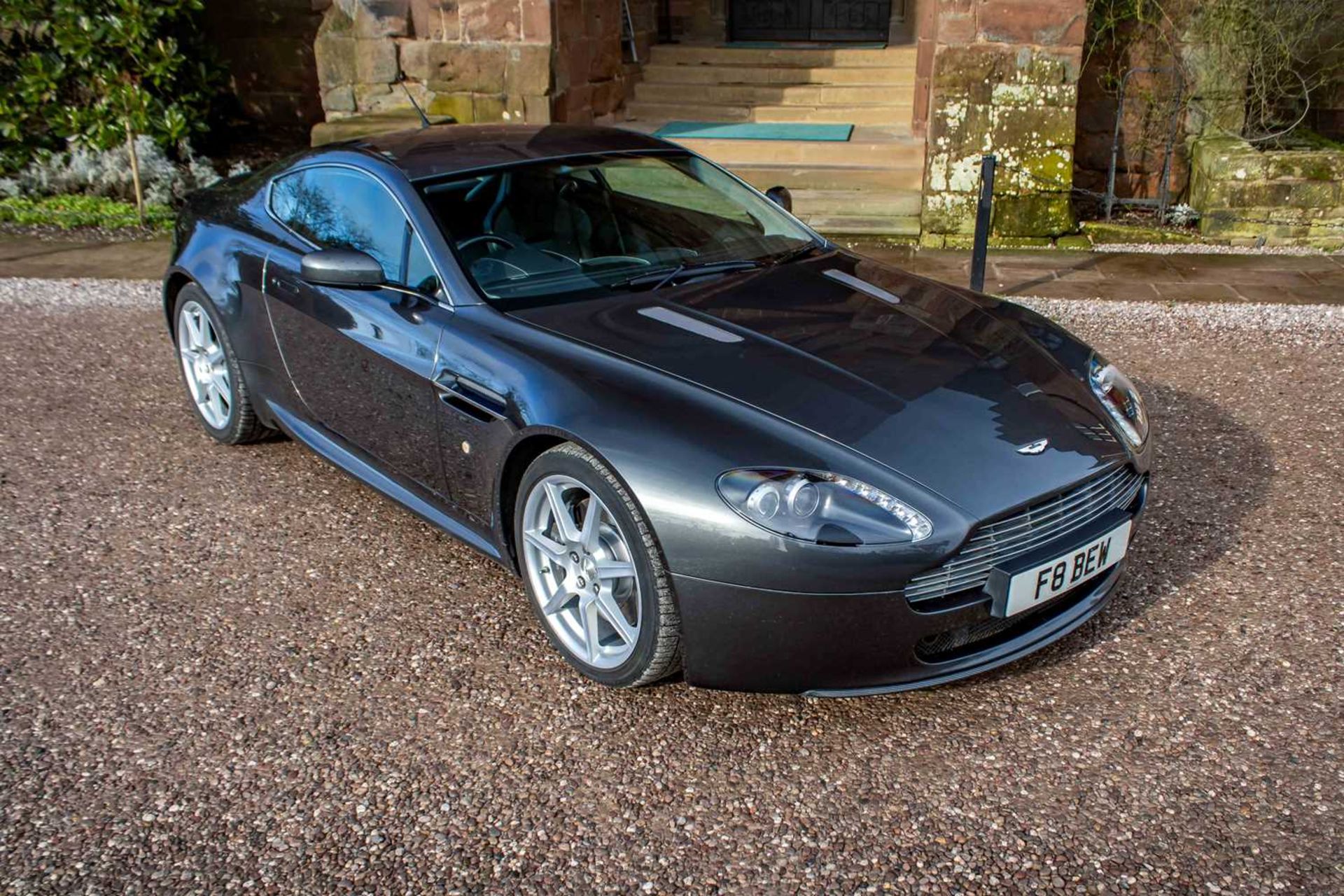 2006 Aston Martin V8 Vantage Desirable manual transmission  - Image 3 of 91