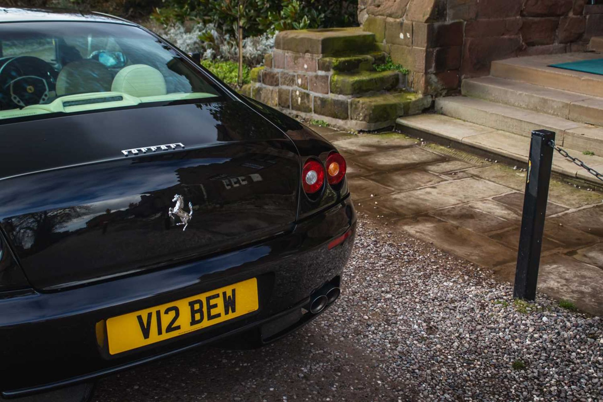 2005 Ferrari 612 Scaglietti Finished in Nero over Crema and with full service history  - Image 34 of 100