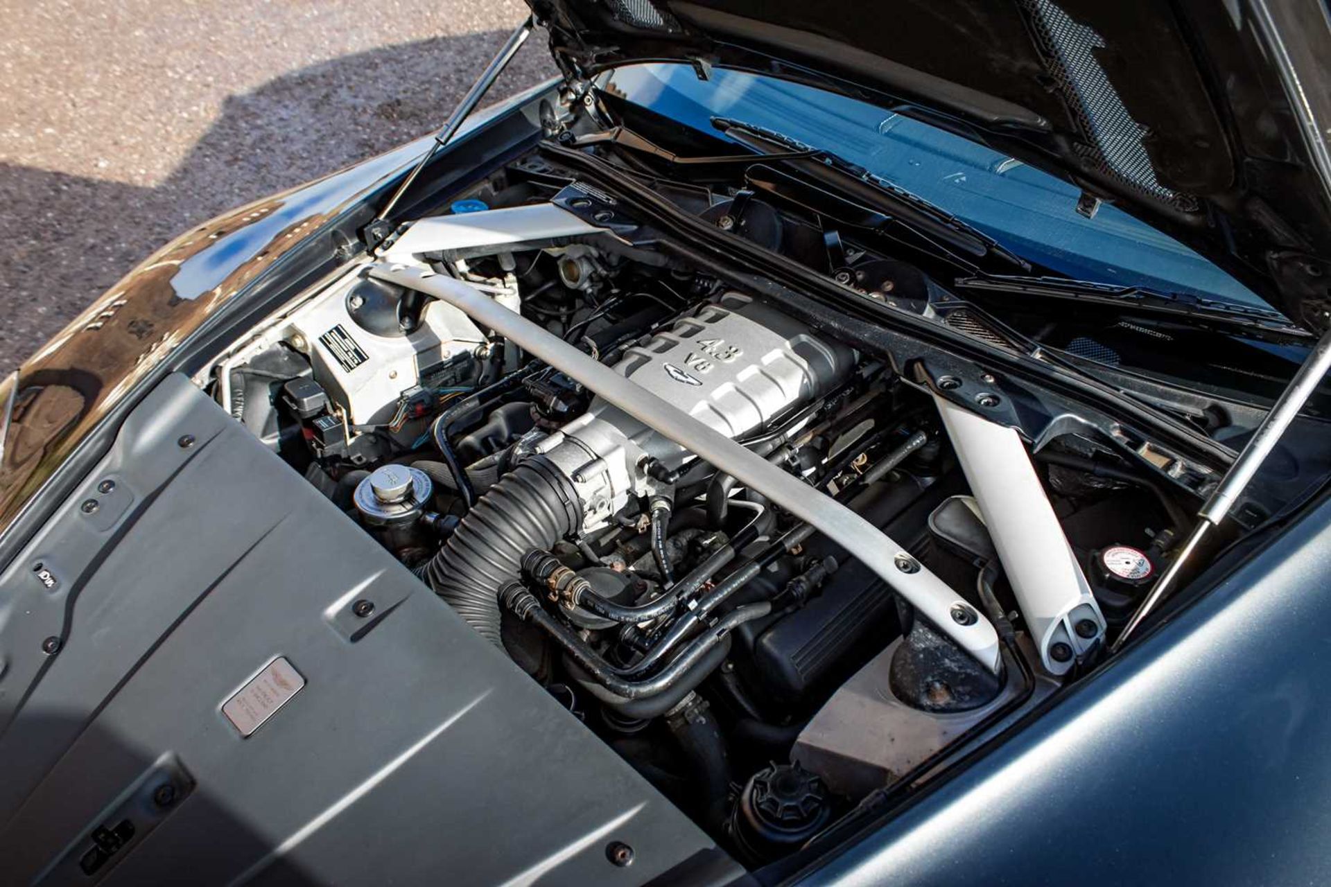 2006 Aston Martin V8 Vantage Desirable manual transmission  - Image 77 of 91