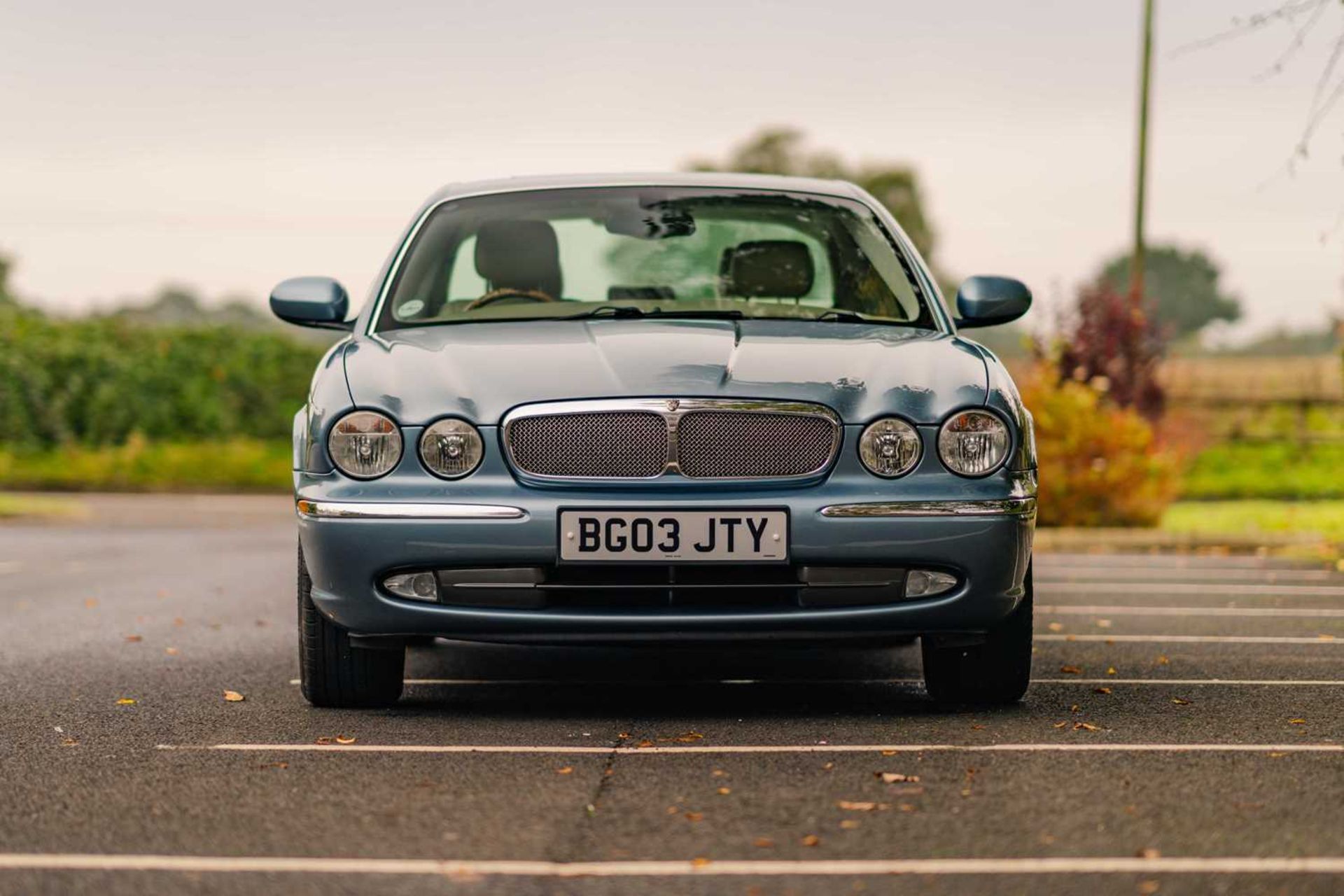 2003 Jaguar XJ8 4.2 V8 SE Range-topping 'Special Equipment' model, with a current MOT and warranted  - Image 3 of 63