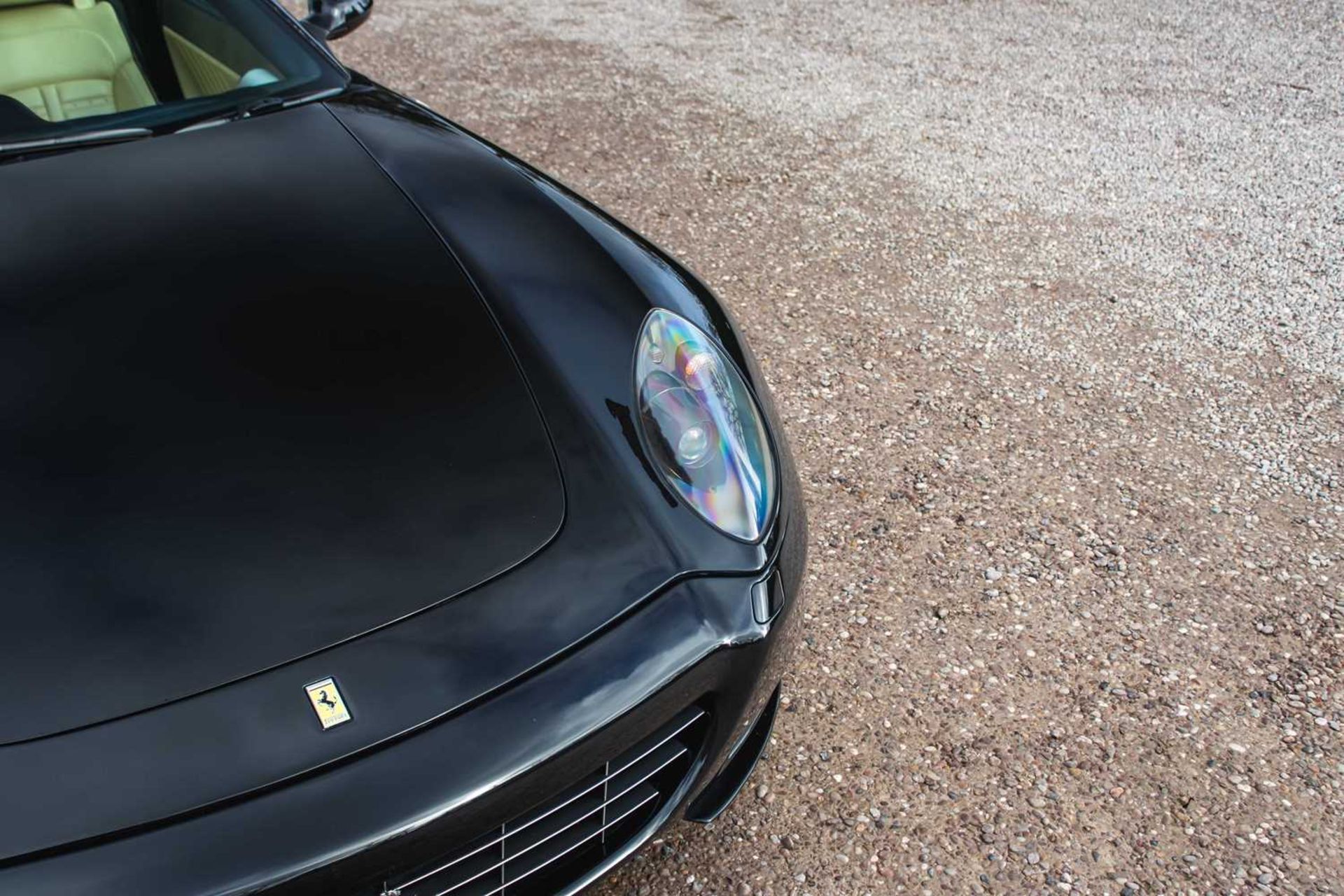 2005 Ferrari 612 Scaglietti Finished in Nero over Crema and with full service history  - Image 38 of 100