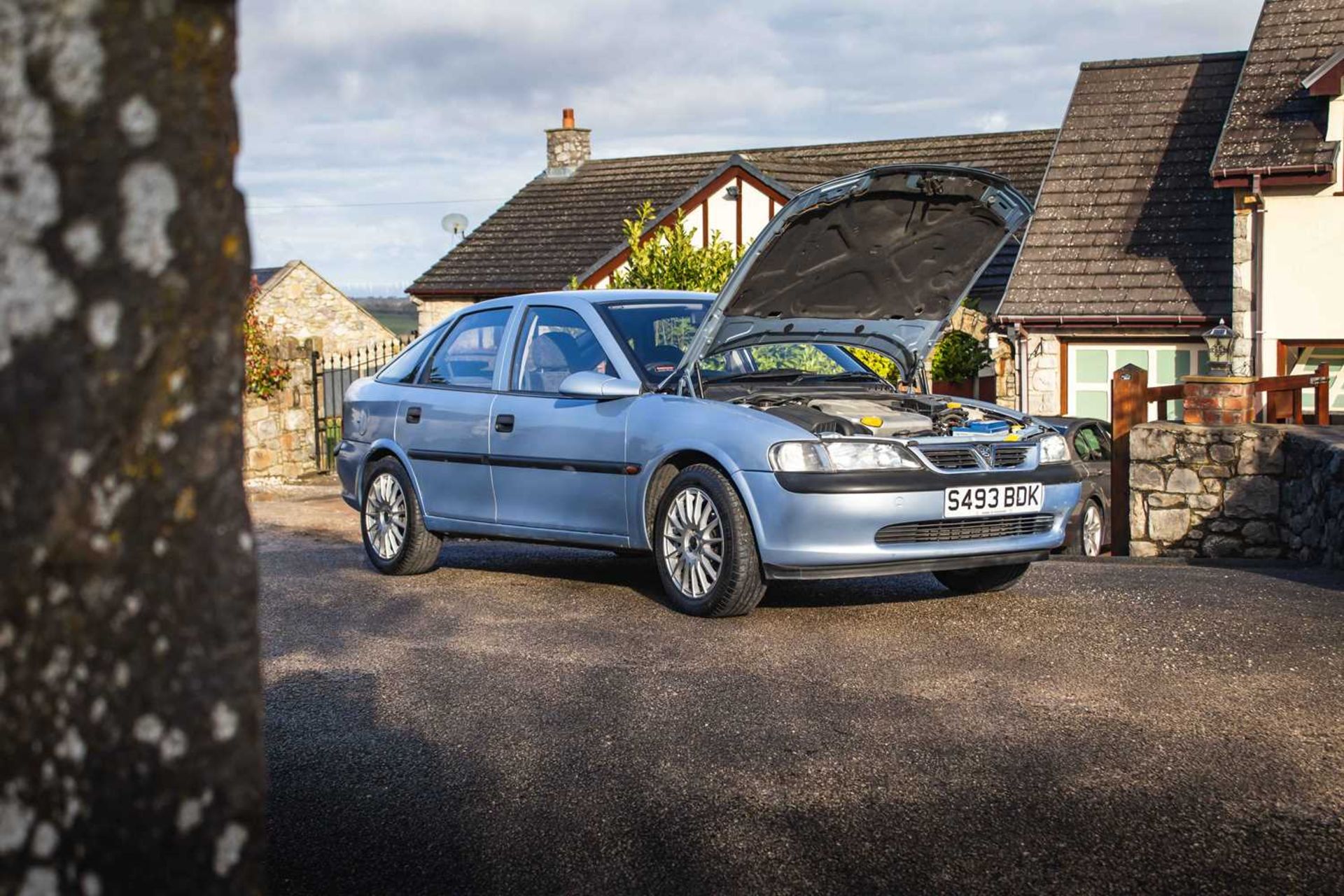 1998 Vauxhall Vectra 1.6 Envoy Automatic transmission and only 25,000 miles from new ***NO RESERVE** - Image 85 of 93