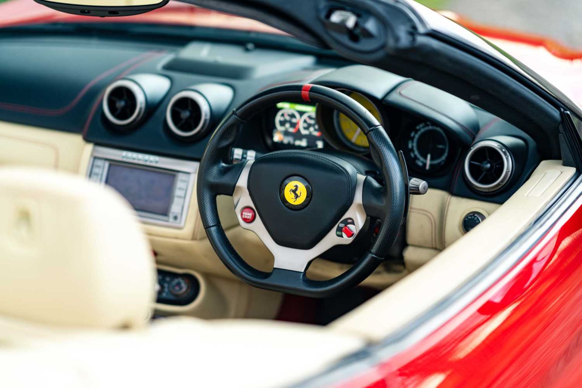 2013 Ferrari California 30  ***NO RESERVE*** The lighter and more powerful Limited Edition 30 with o - Image 53 of 68