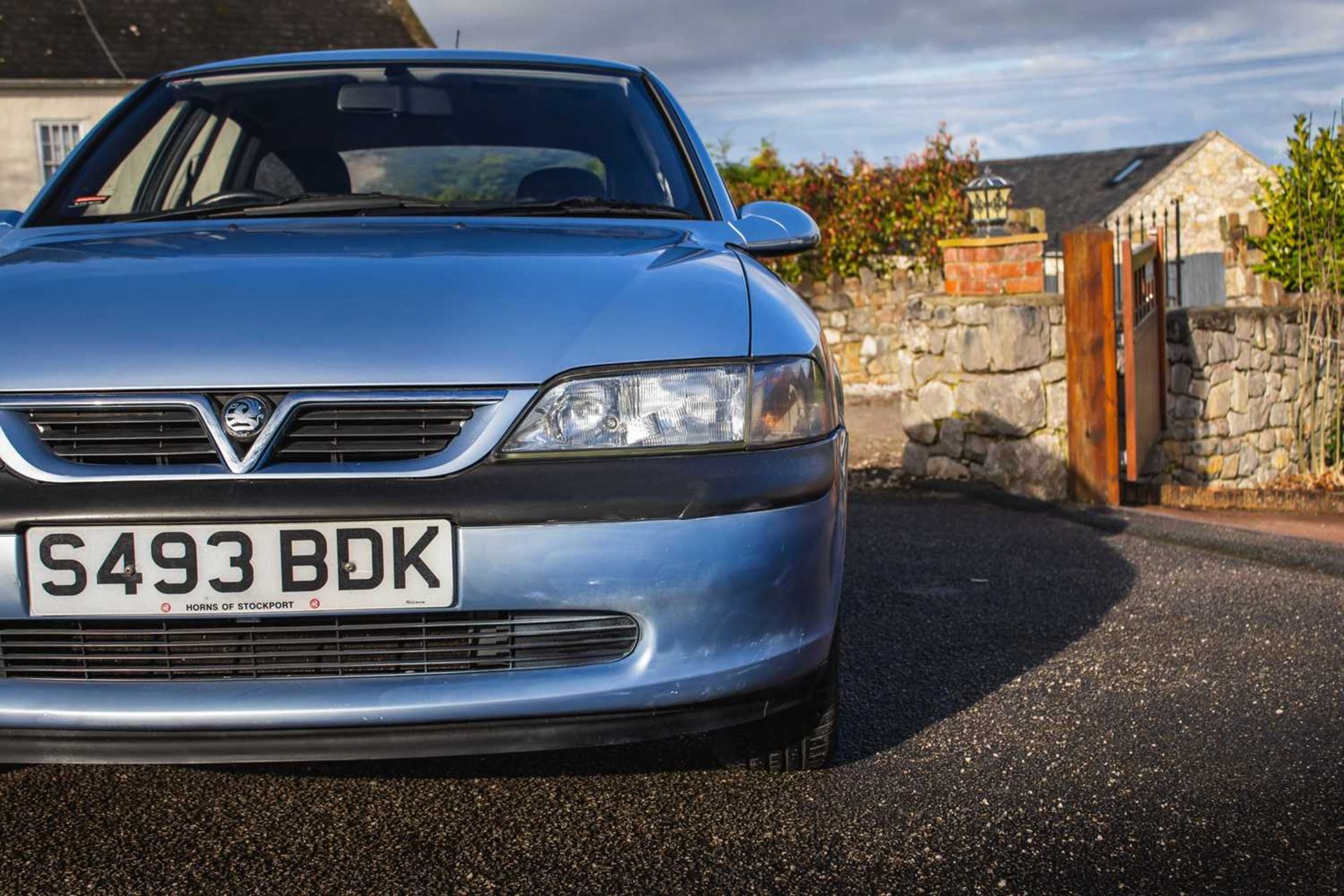 1998 Vauxhall Vectra 1.6 Envoy Automatic transmission and only 25,000 miles from new ***NO RESERVE** - Image 18 of 93