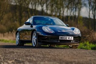 2000 Porsche 911 Carrera 4 Full service history and just 48,000 miles from new