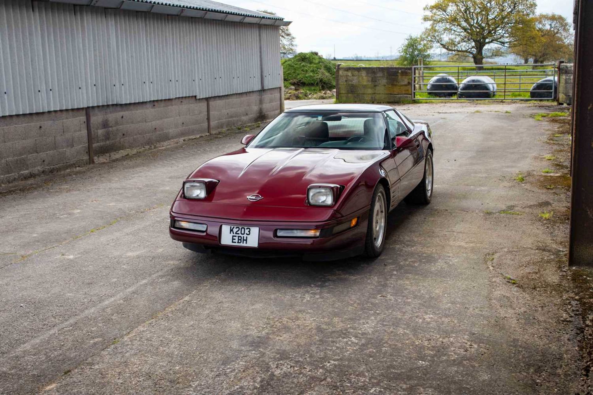 1993 Chevrolet Corvette C4  The highly sought-after 40th Anniversary Edition  - Image 9 of 78