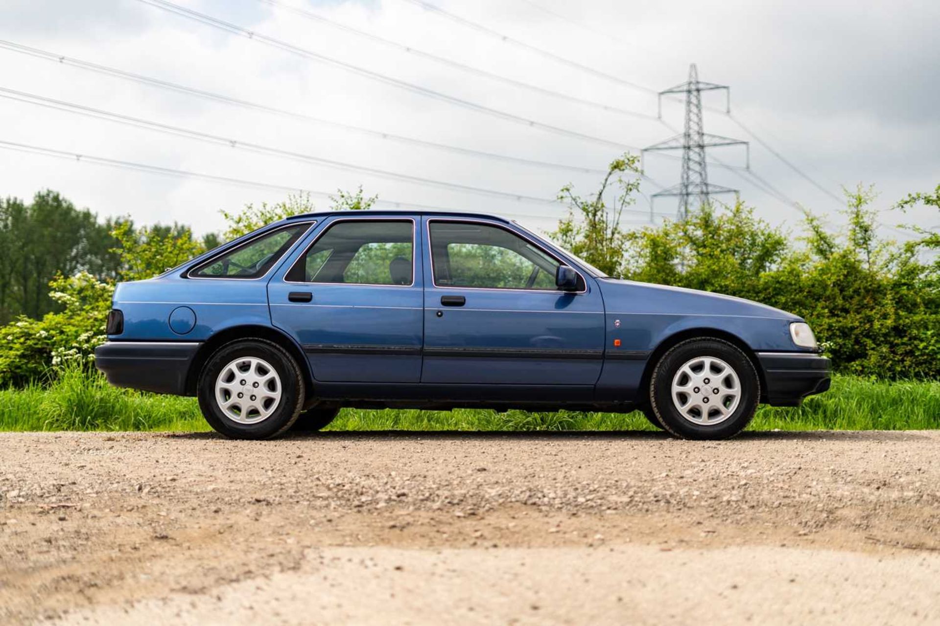 1990 Ford Sierra Ghia ***NO RESERVE***  A timewarp example with just 20,000 warranted miles from new - Image 6 of 60