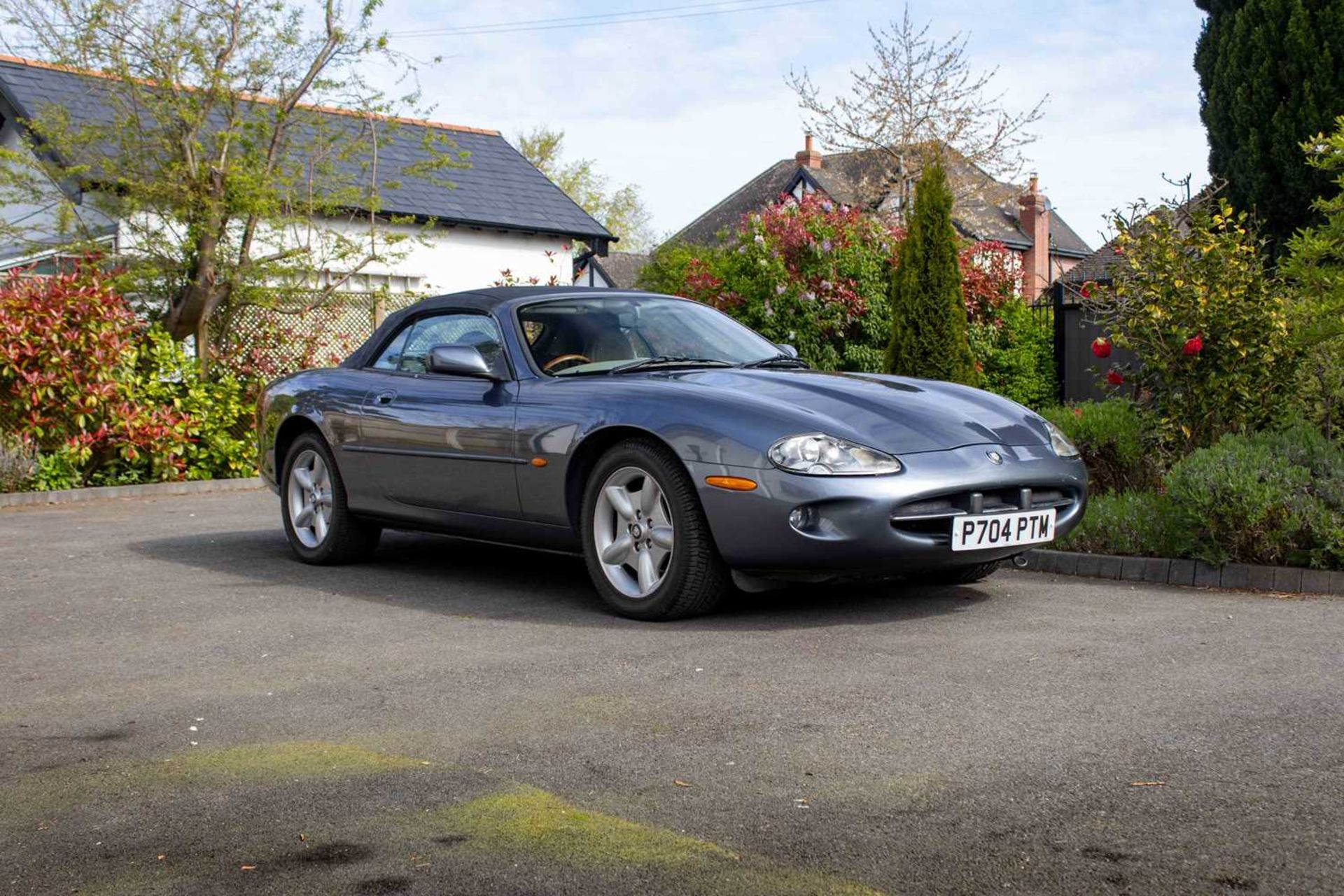 1997 Jaguar XK8 Convertible ***NO RESERVE*** Only one former keeper and full service history  - Image 2 of 89