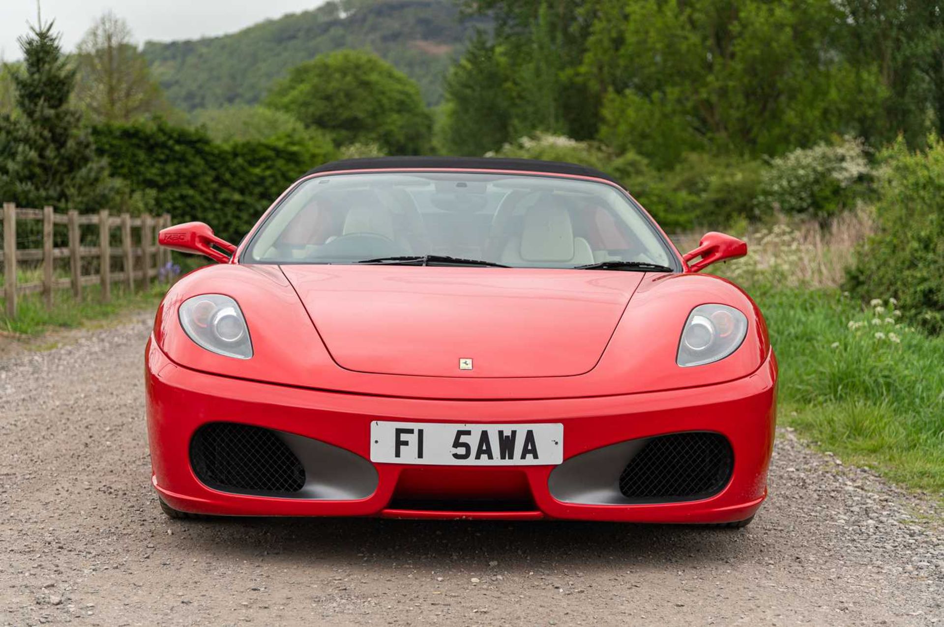 2005 Ferrari F430 Spider Well-specified F1 model finished in Rosso Corsa, over Crema with numerous c - Image 2 of 75