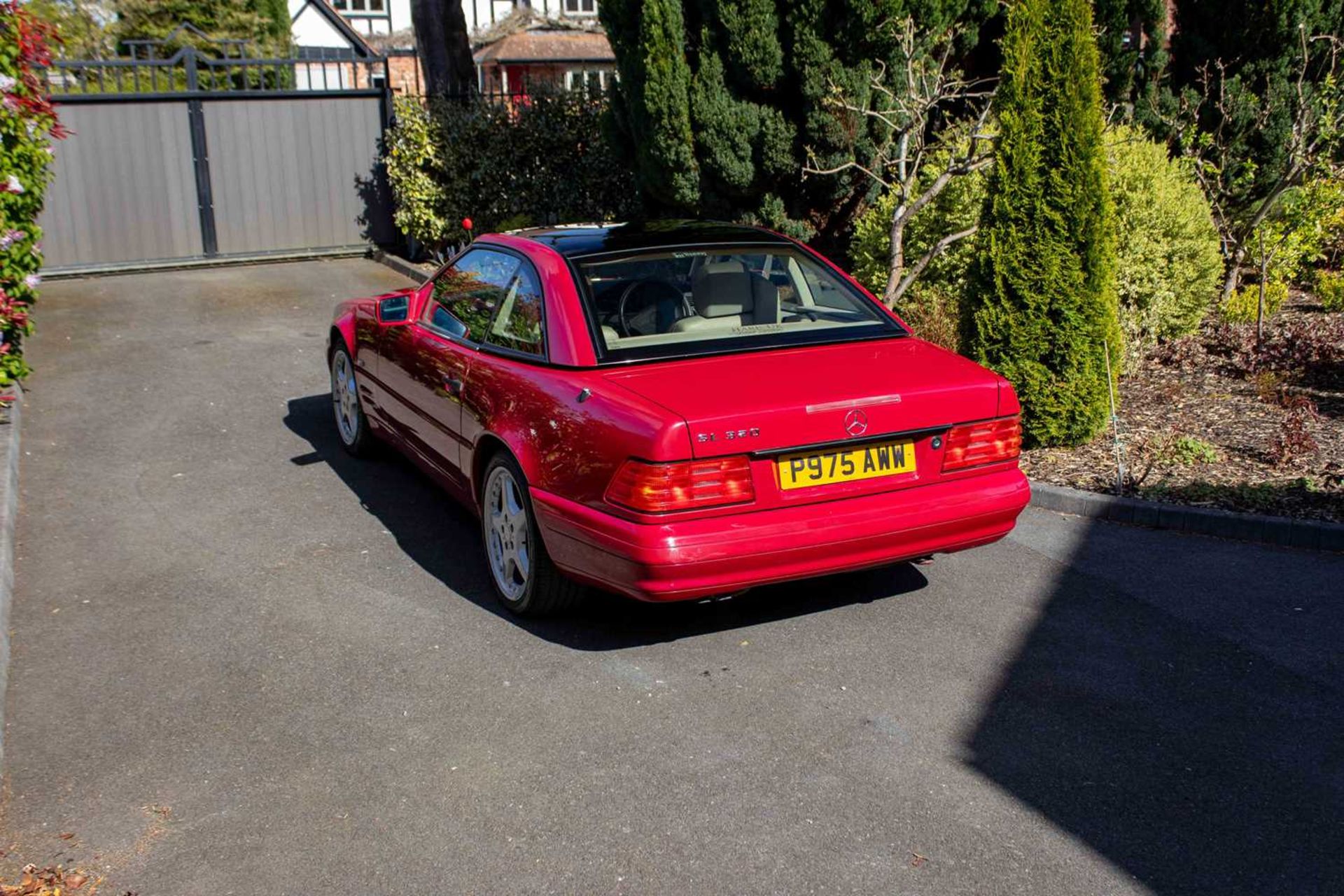 1997 Mercedes 320SL ***NO RESERVE*** Complete with desirable panoramic hardtop  - Image 22 of 94
