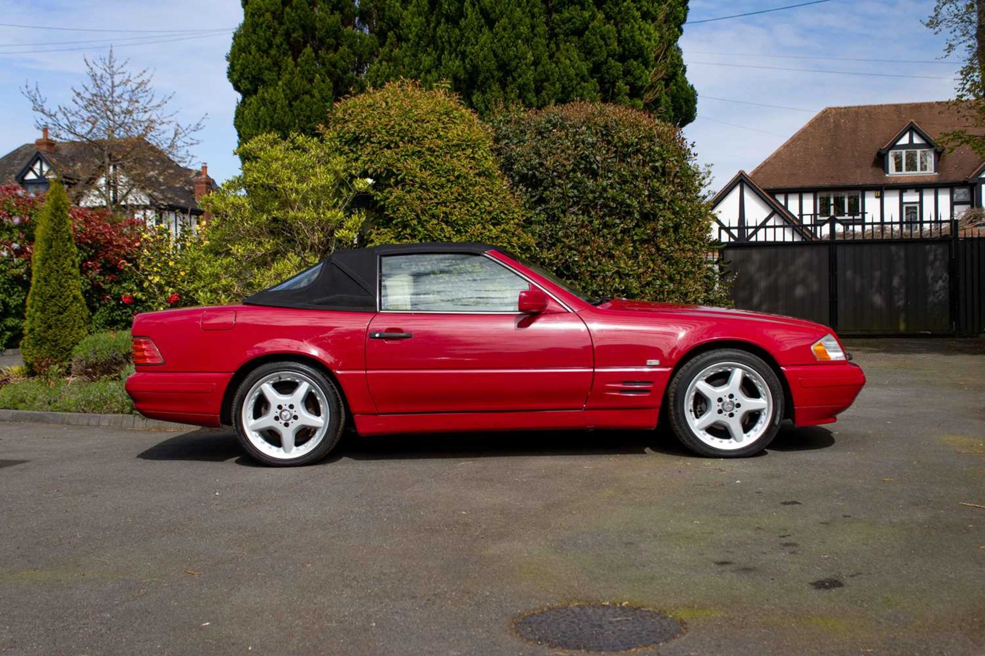 1997 Mercedes 320SL ***NO RESERVE*** Complete with desirable panoramic hardtop  - Image 24 of 94