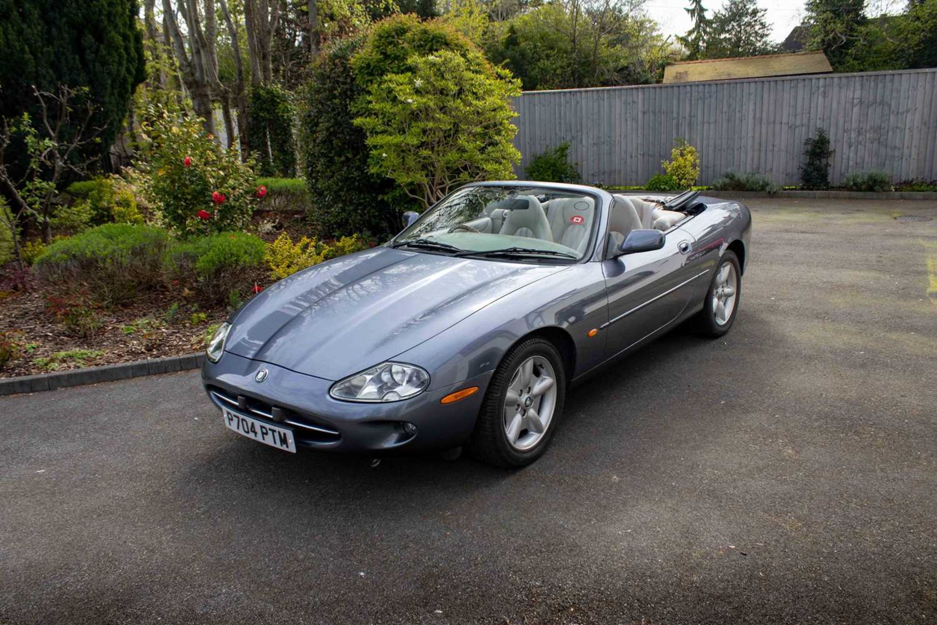 1997 Jaguar XK8 Convertible ***NO RESERVE*** Only one former keeper and full service history  - Image 8 of 89