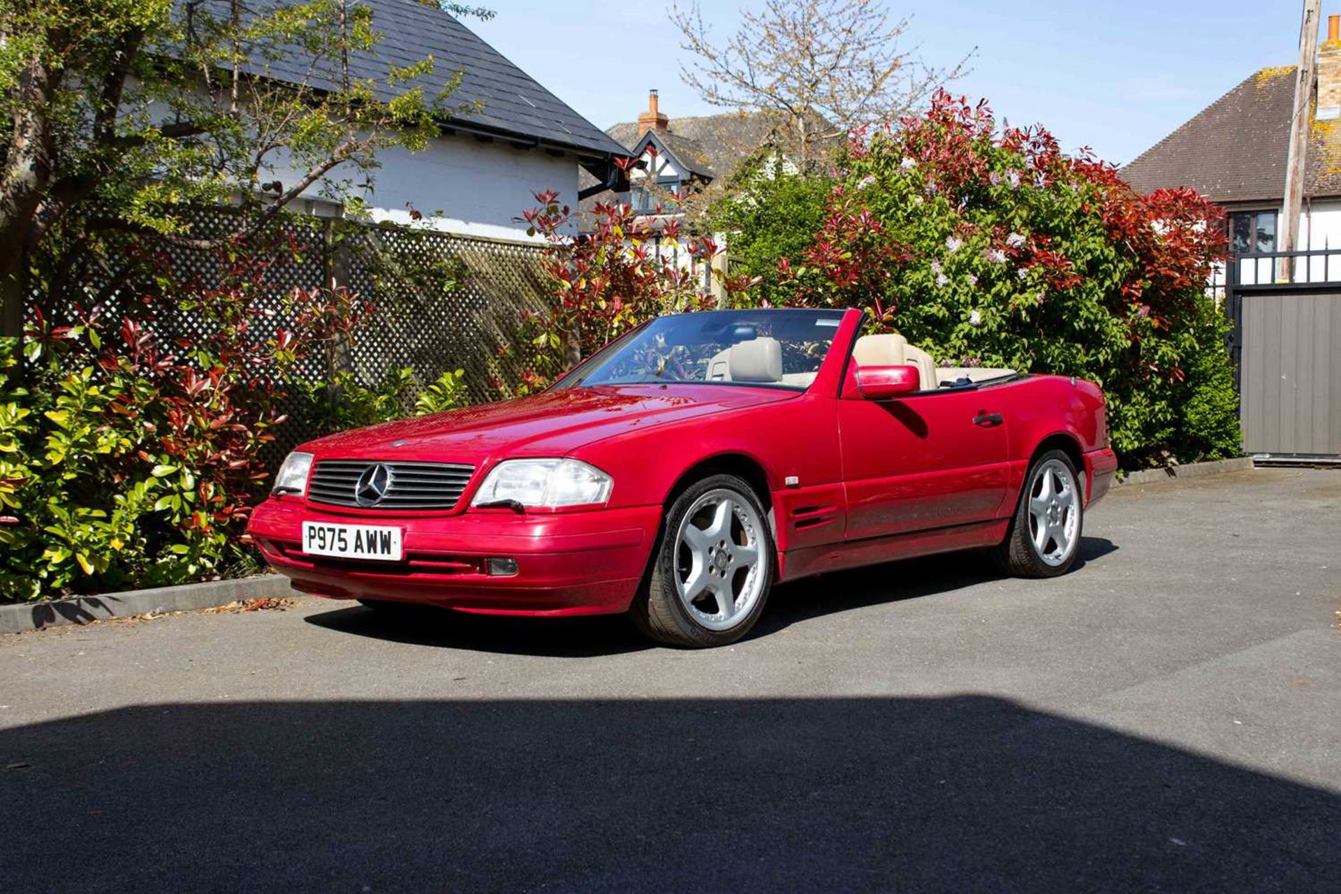 1997 Mercedes 320SL ***NO RESERVE*** Complete with desirable panoramic hardtop  - Image 8 of 94