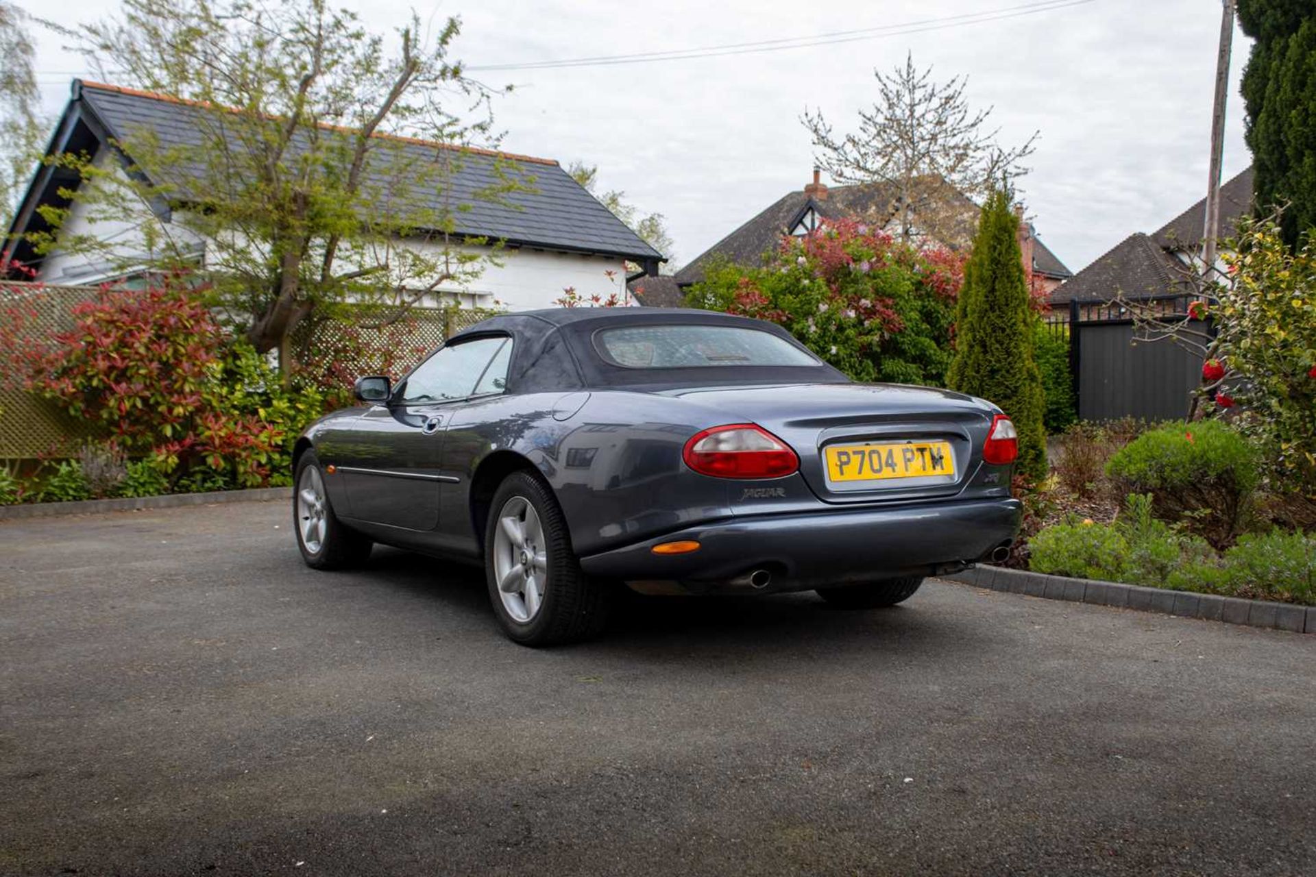 1997 Jaguar XK8 Convertible ***NO RESERVE*** Only one former keeper and full service history  - Image 11 of 89