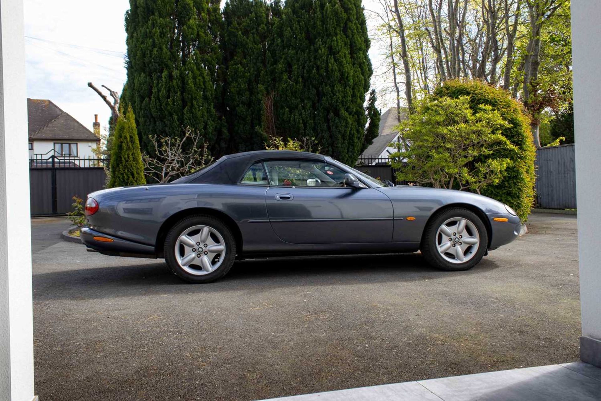 1997 Jaguar XK8 Convertible ***NO RESERVE*** Only one former keeper and full service history  - Image 19 of 89