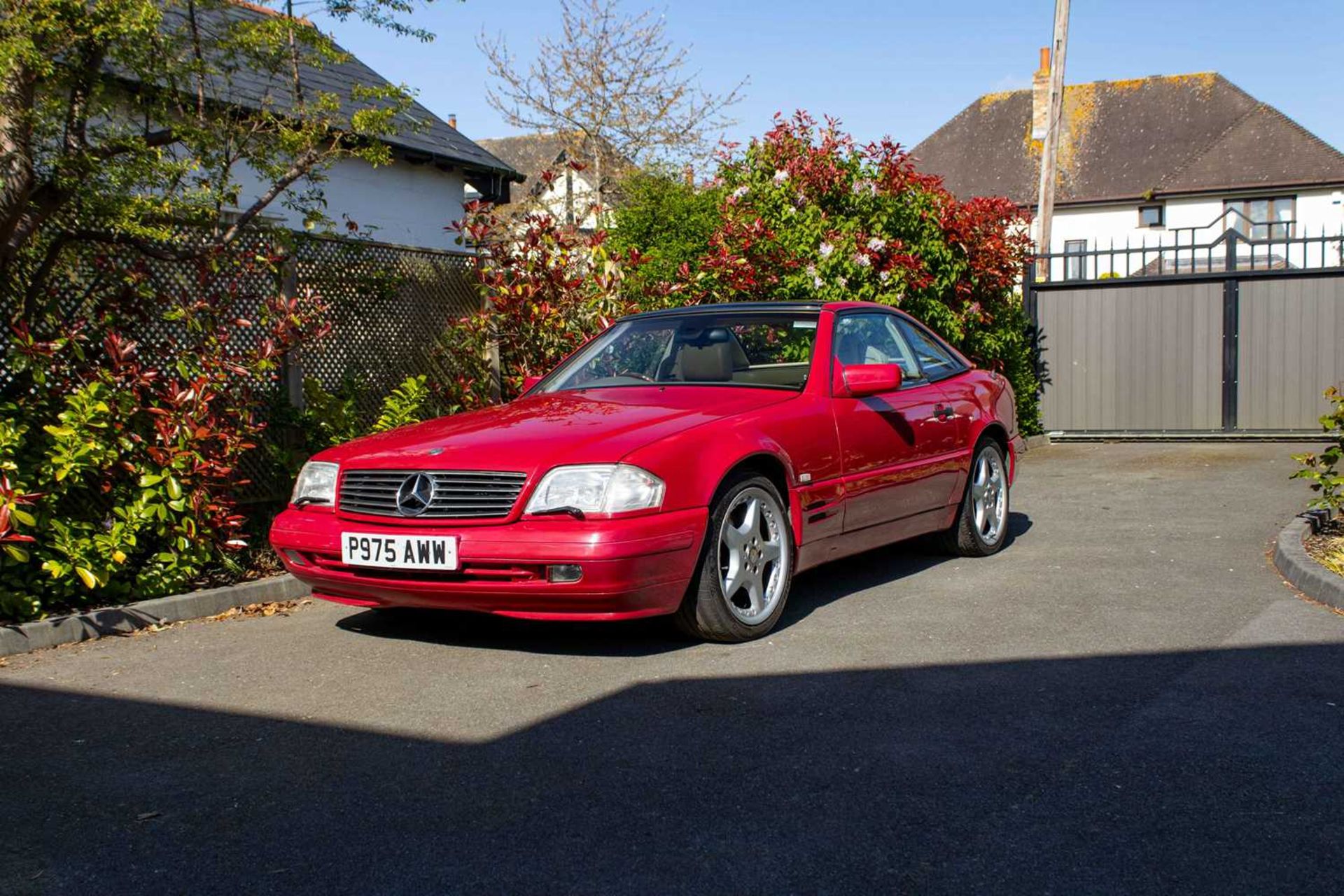 1997 Mercedes 320SL ***NO RESERVE*** Complete with desirable panoramic hardtop  - Image 9 of 94