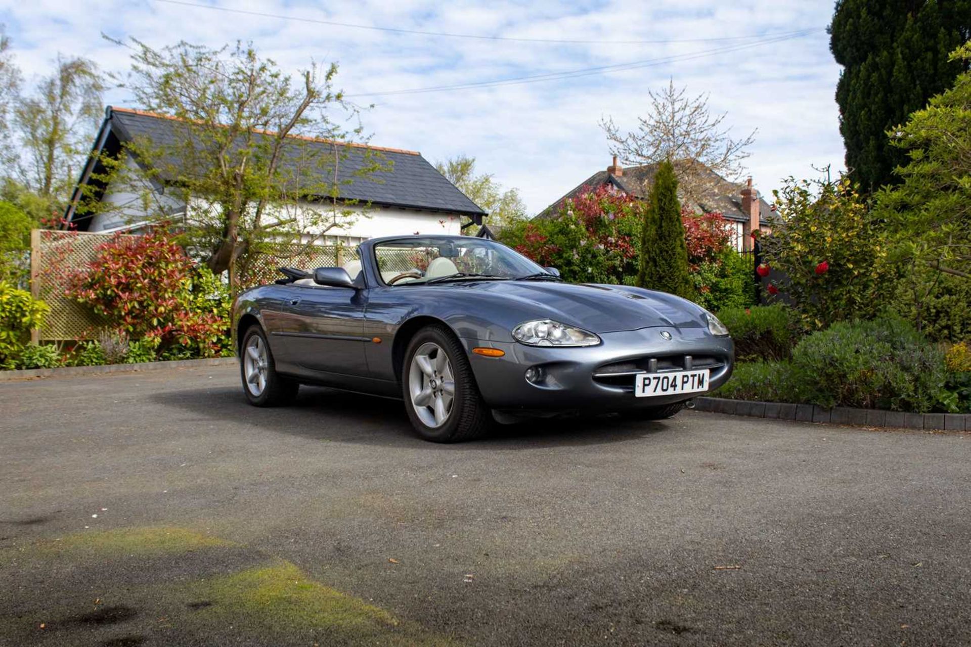 1997 Jaguar XK8 Convertible ***NO RESERVE*** Only one former keeper and full service history  - Image 3 of 89