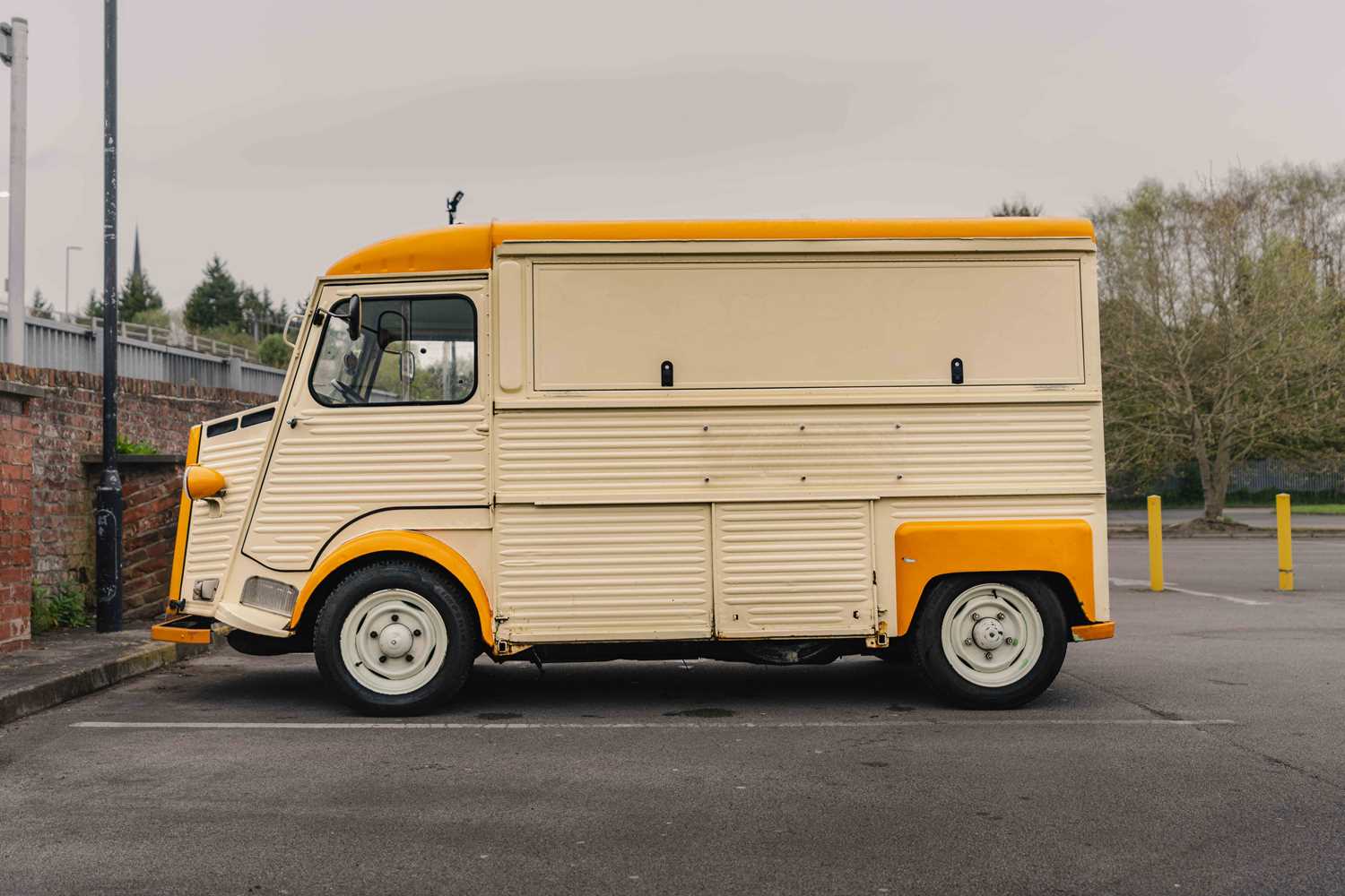 1970 Citroen HY Van Fully fitted-out boutique catering van ready to go into business - Image 6 of 59