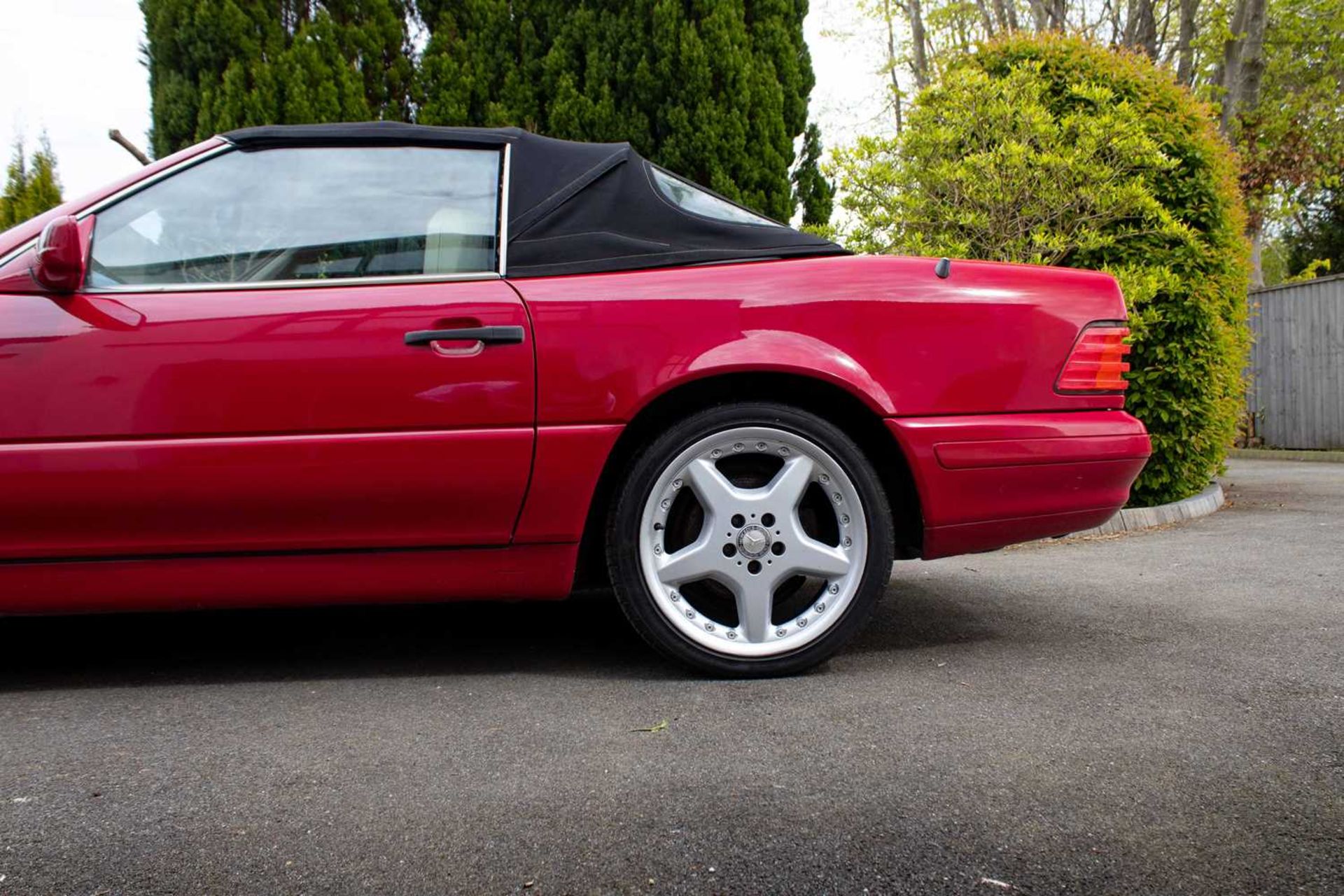 1997 Mercedes 320SL ***NO RESERVE*** Complete with desirable panoramic hardtop  - Image 27 of 94