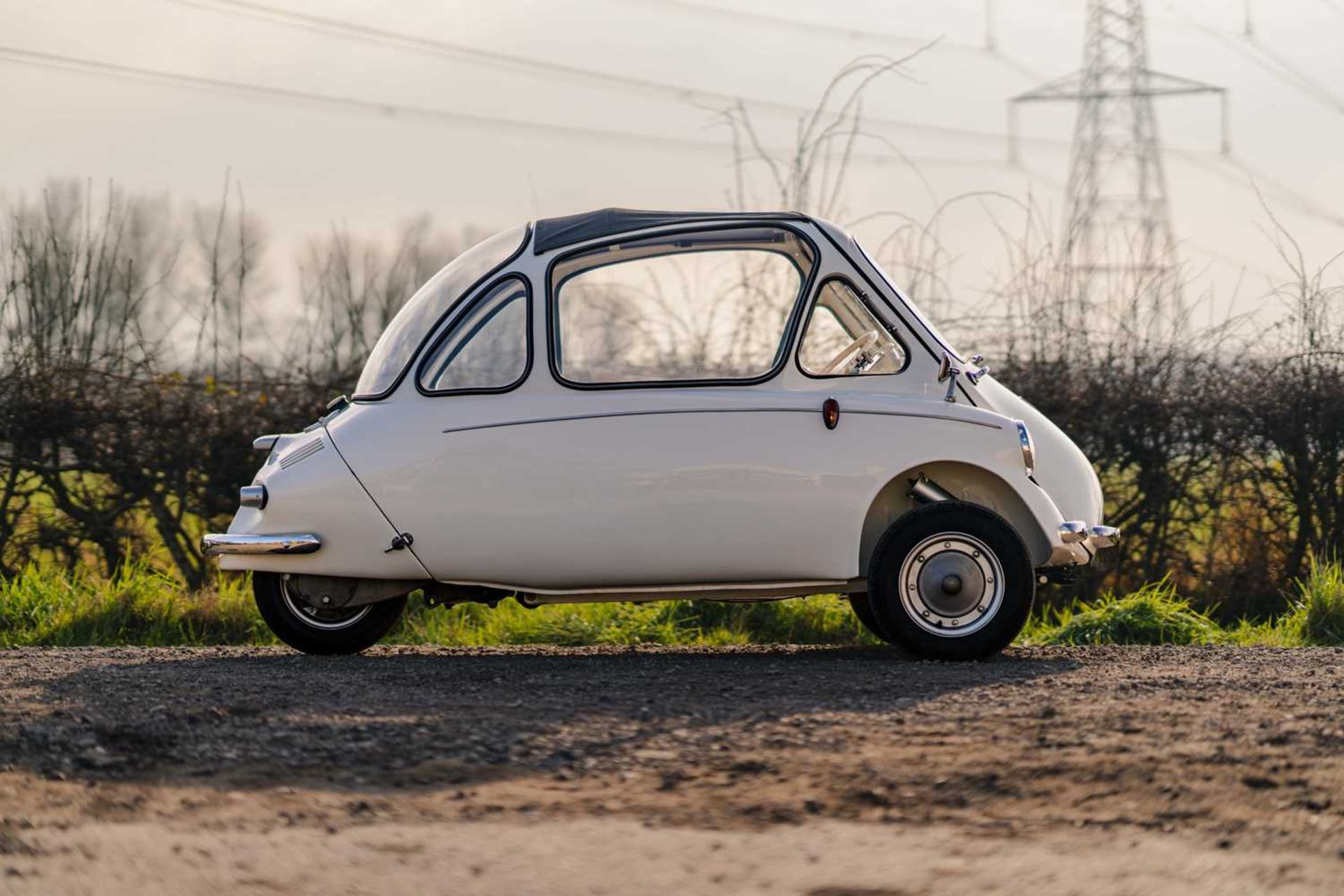 1964 Heinkel Trojan 200 ***NO RESERVE*** An ultra-rare RHD home market car, with the same owner for  - Image 4 of 29