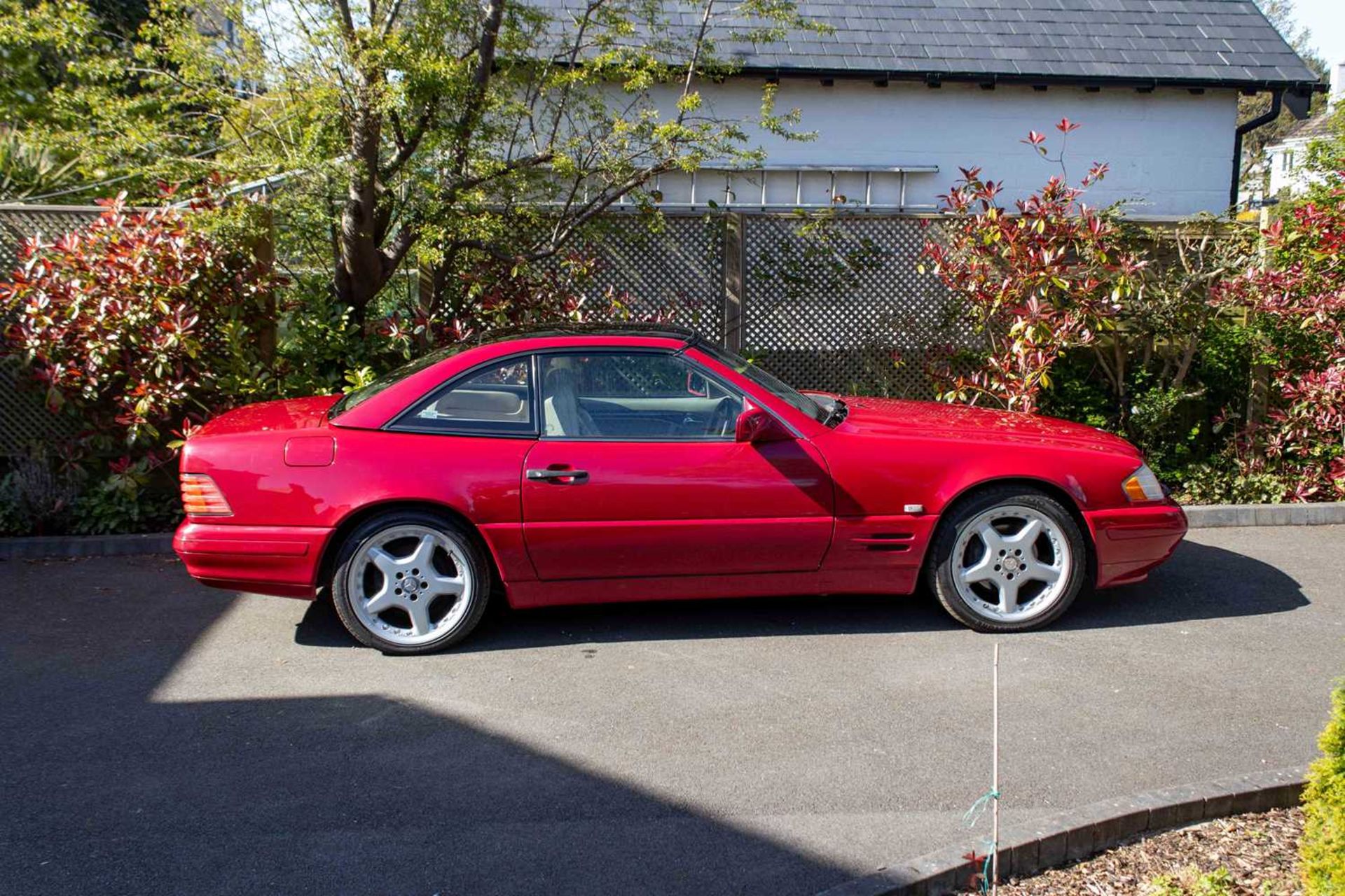 1997 Mercedes 320SL ***NO RESERVE*** Complete with desirable panoramic hardtop  - Image 25 of 94