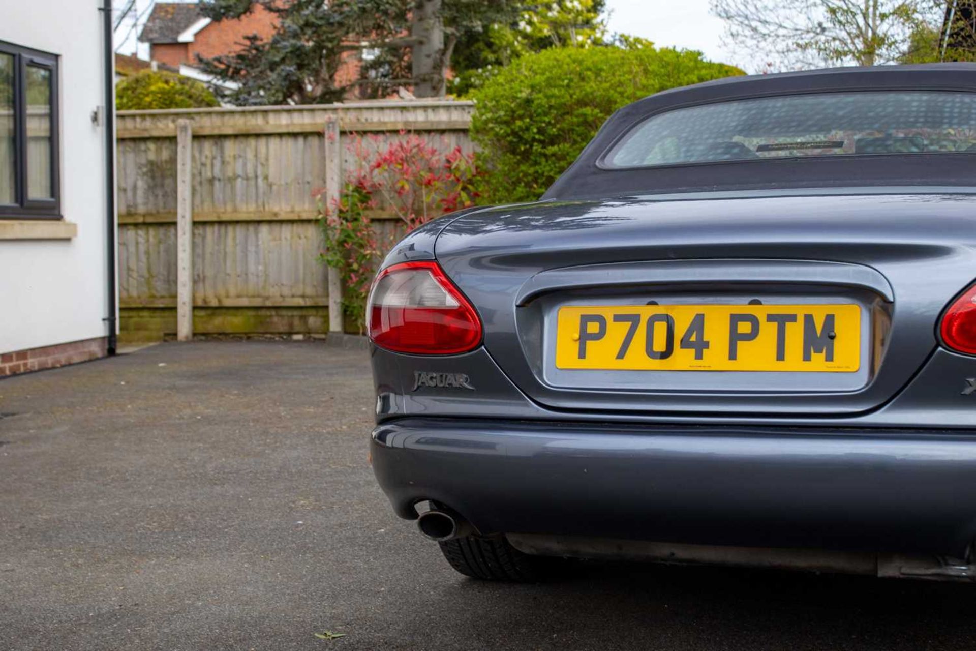 1997 Jaguar XK8 Convertible ***NO RESERVE*** Only one former keeper and full service history  - Image 32 of 89