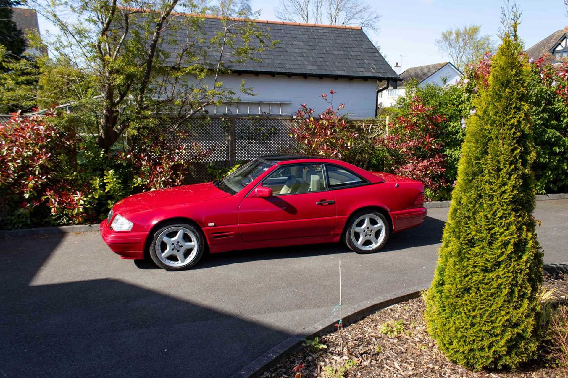 1997 Mercedes 320SL ***NO RESERVE*** Complete with desirable panoramic hardtop  - Image 12 of 94