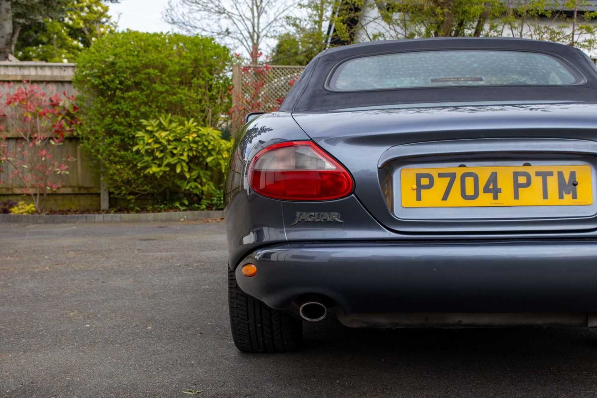 1997 Jaguar XK8 Convertible ***NO RESERVE*** Only one former keeper and full service history  - Image 13 of 89