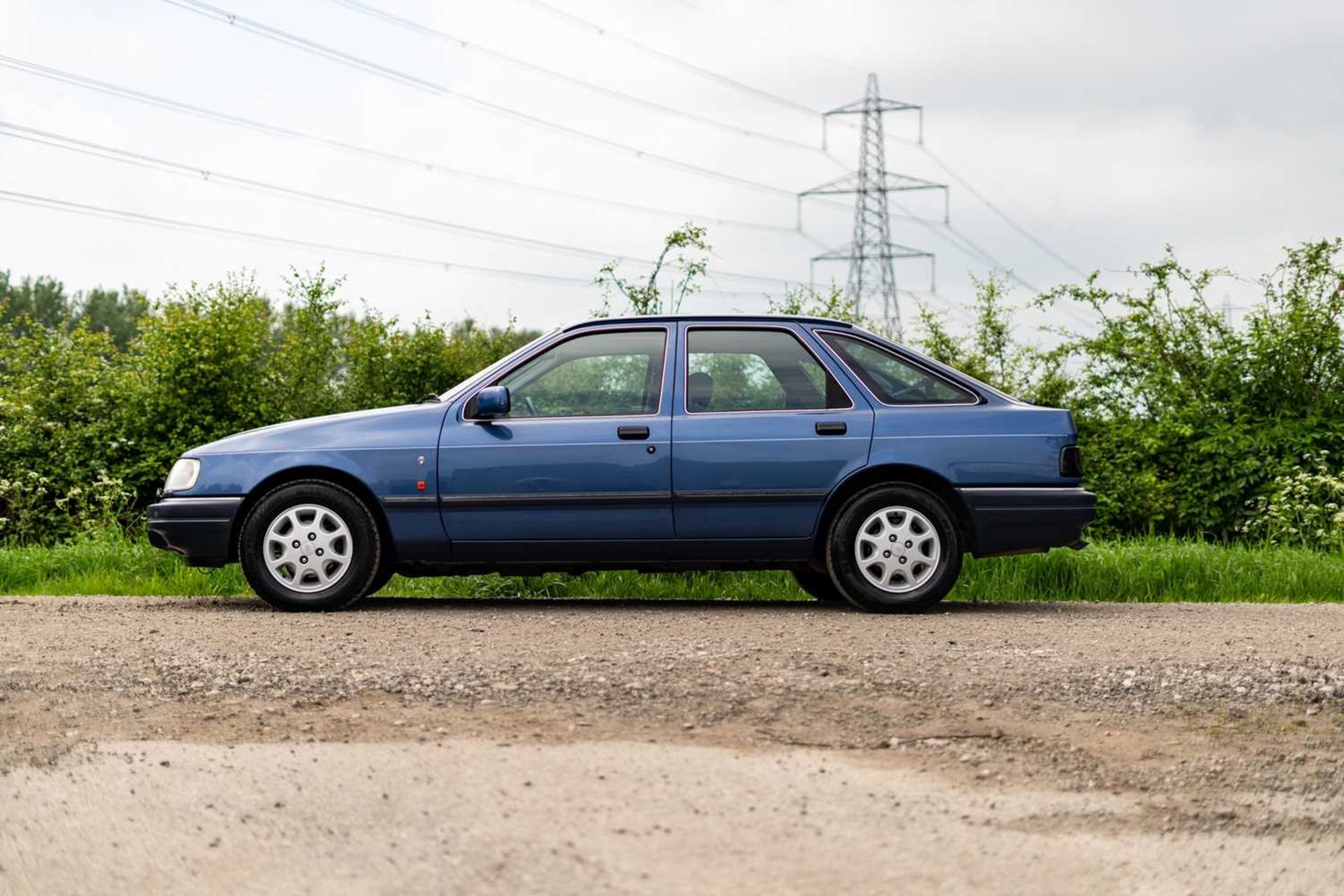 1990 Ford Sierra Ghia ***NO RESERVE***  A timewarp example with just 20,000 warranted miles from new - Image 9 of 60