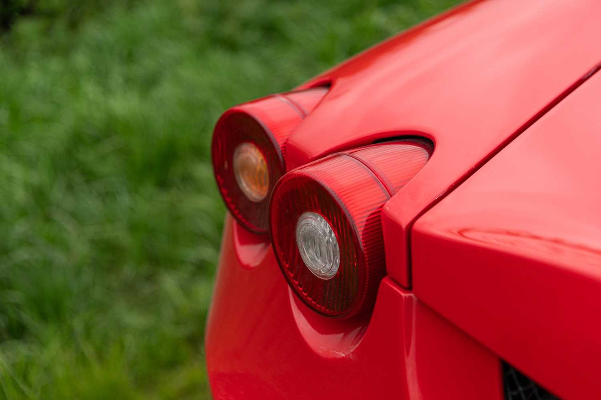 2005 Ferrari F430 Spider Well-specified F1 model finished in Rosso Corsa, over Crema with numerous c - Image 31 of 75