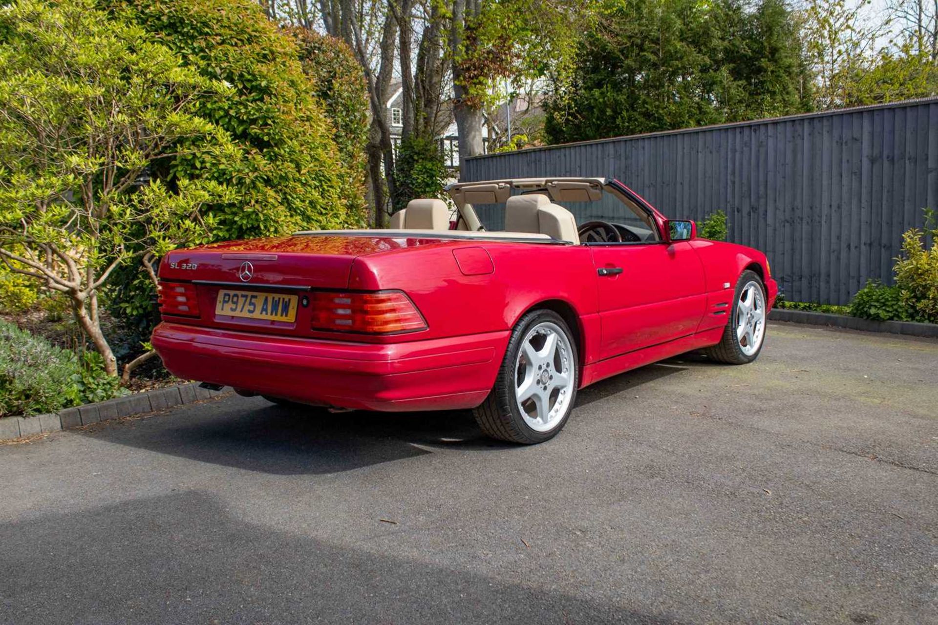 1997 Mercedes 320SL ***NO RESERVE*** Complete with desirable panoramic hardtop  - Image 20 of 94