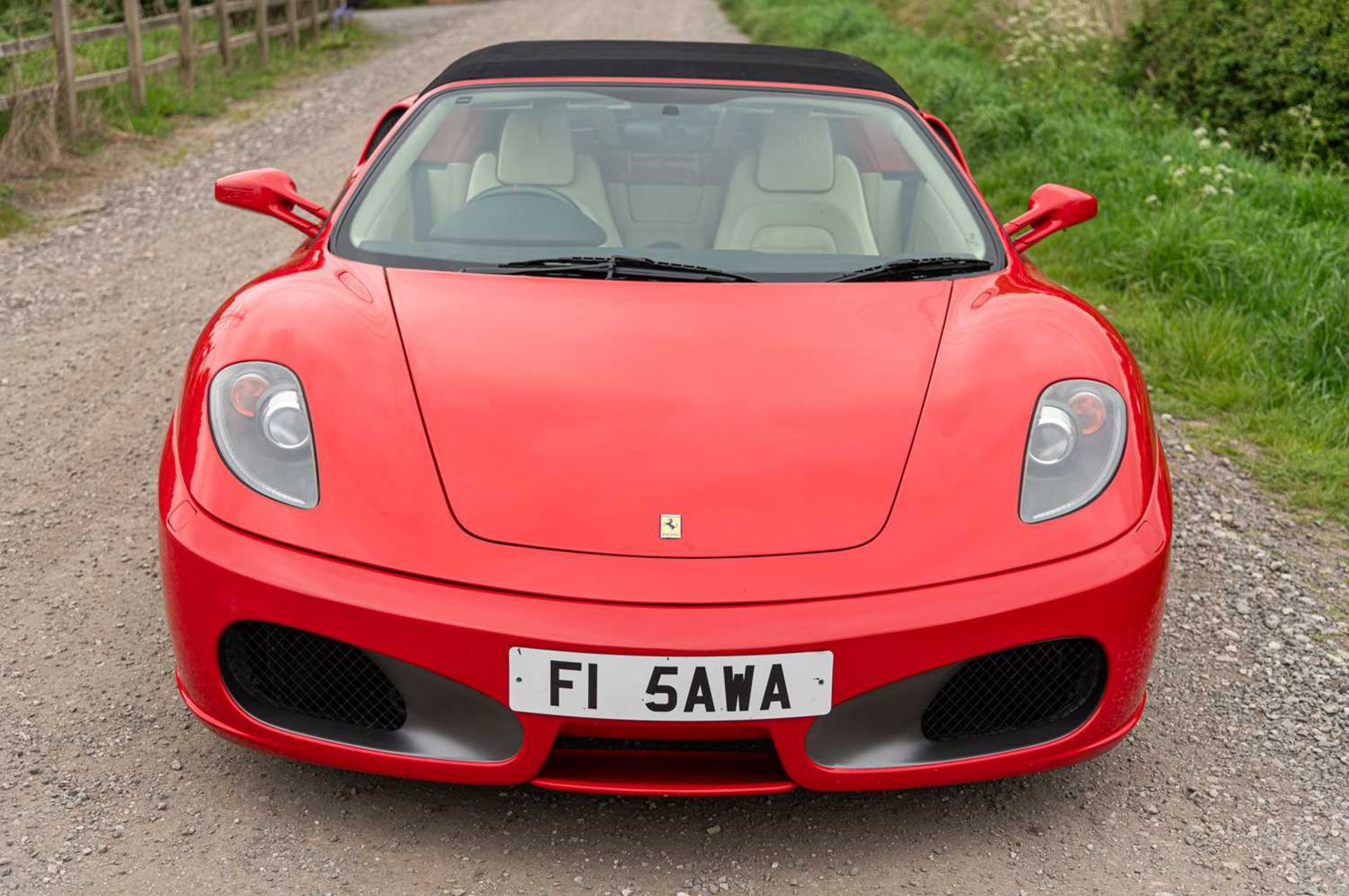 2005 Ferrari F430 Spider Well-specified F1 model finished in Rosso Corsa, over Crema with numerous c - Image 3 of 75