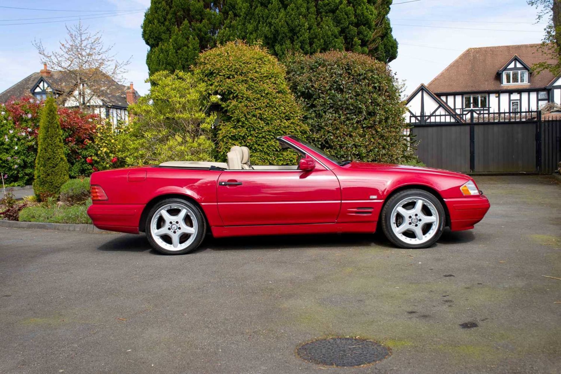 1997 Mercedes 320SL ***NO RESERVE*** Complete with desirable panoramic hardtop  - Image 23 of 94