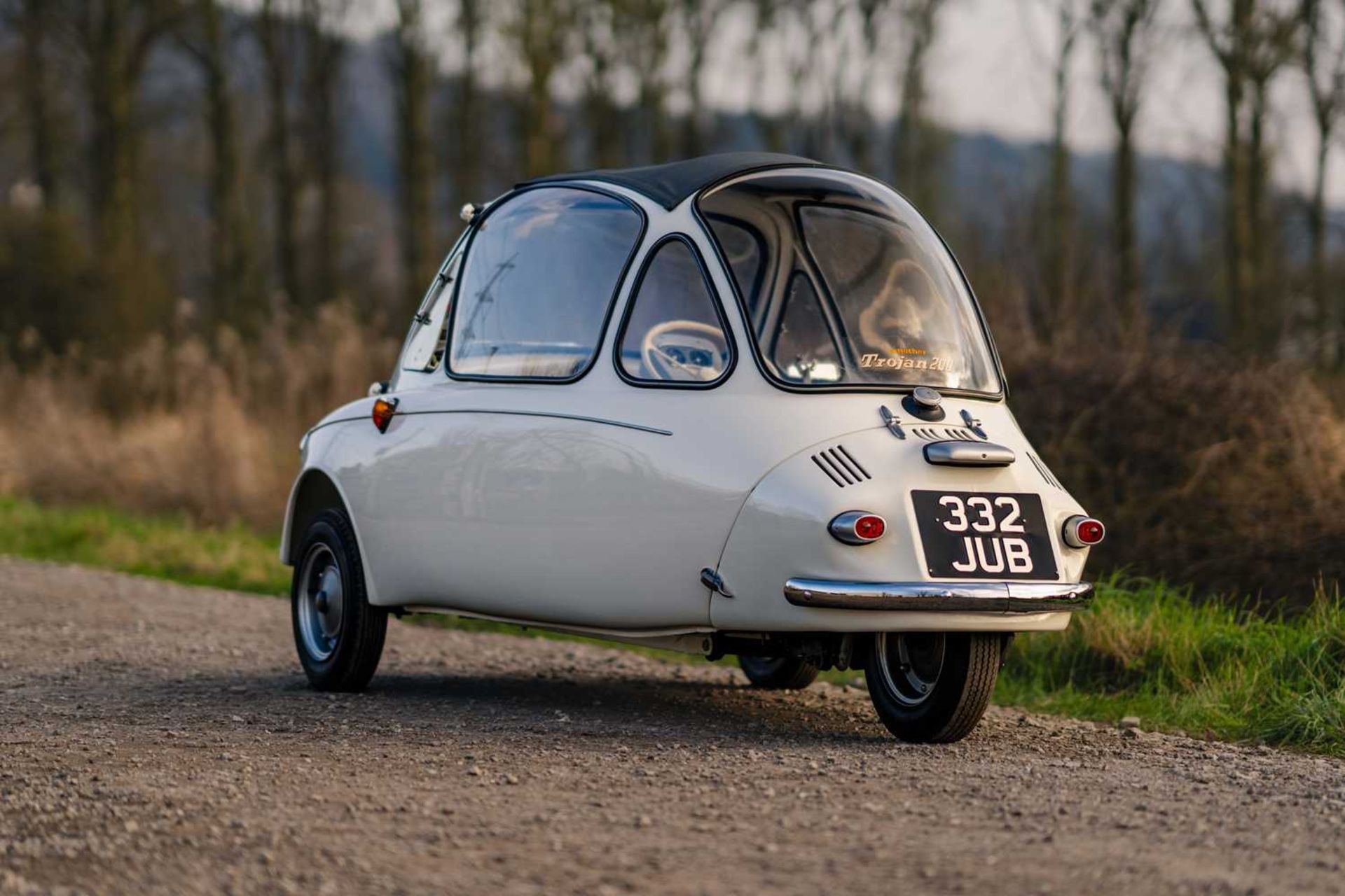 1964 Heinkel Trojan 200 ***NO RESERVE*** An ultra-rare RHD home market car, with the same owner for  - Image 5 of 29