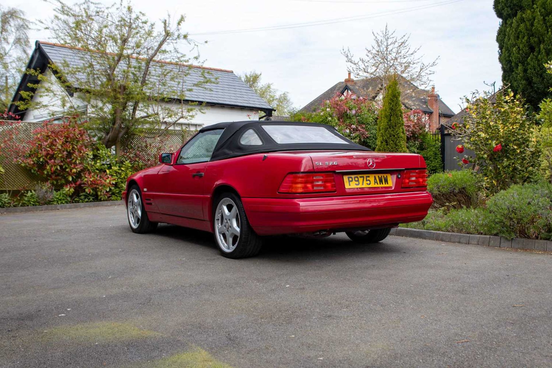 1997 Mercedes 320SL ***NO RESERVE*** Complete with desirable panoramic hardtop  - Image 16 of 94