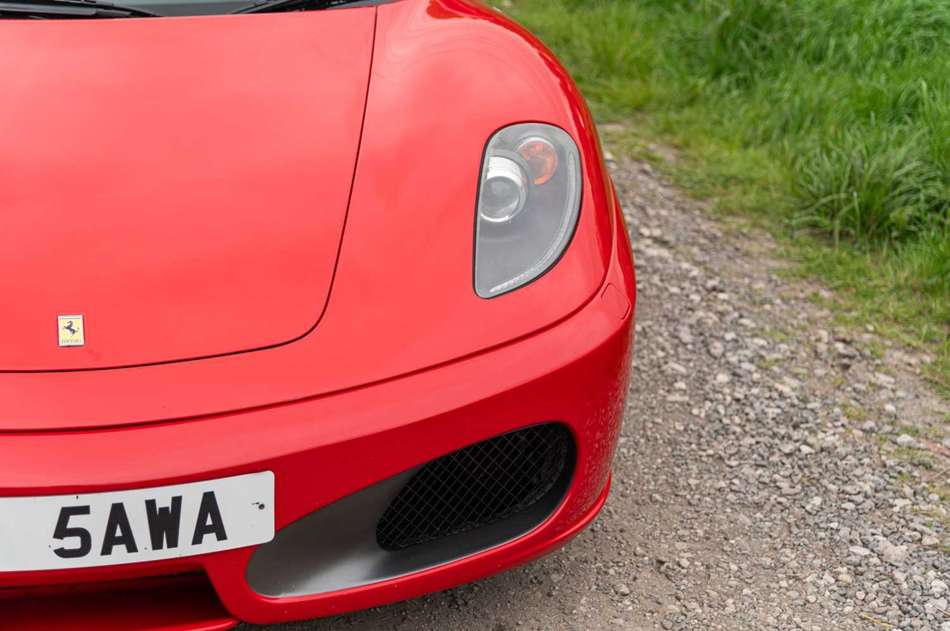2005 Ferrari F430 Spider Well-specified F1 model finished in Rosso Corsa, over Crema with numerous c - Image 33 of 75