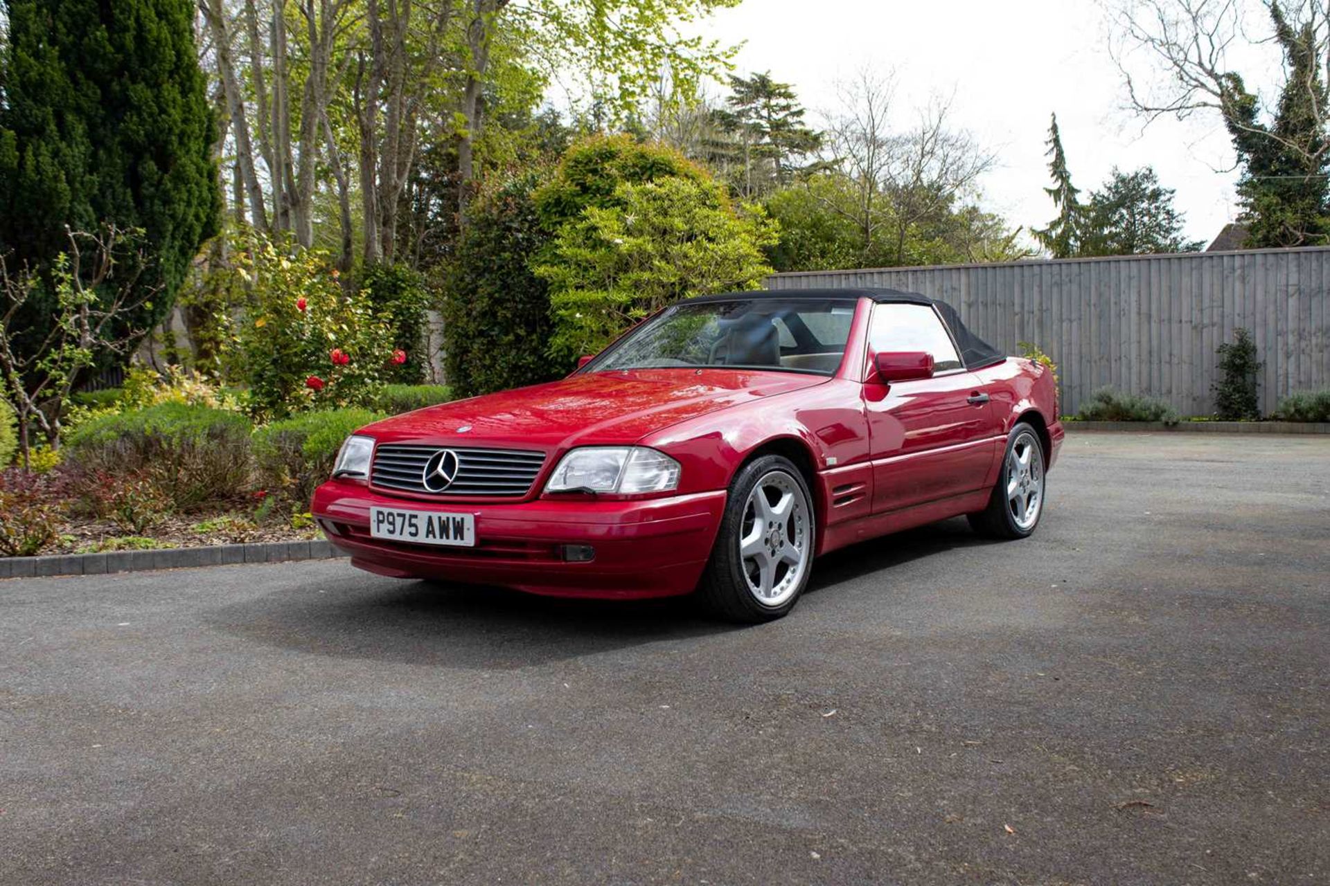 1997 Mercedes 320SL ***NO RESERVE*** Complete with desirable panoramic hardtop  - Image 10 of 94