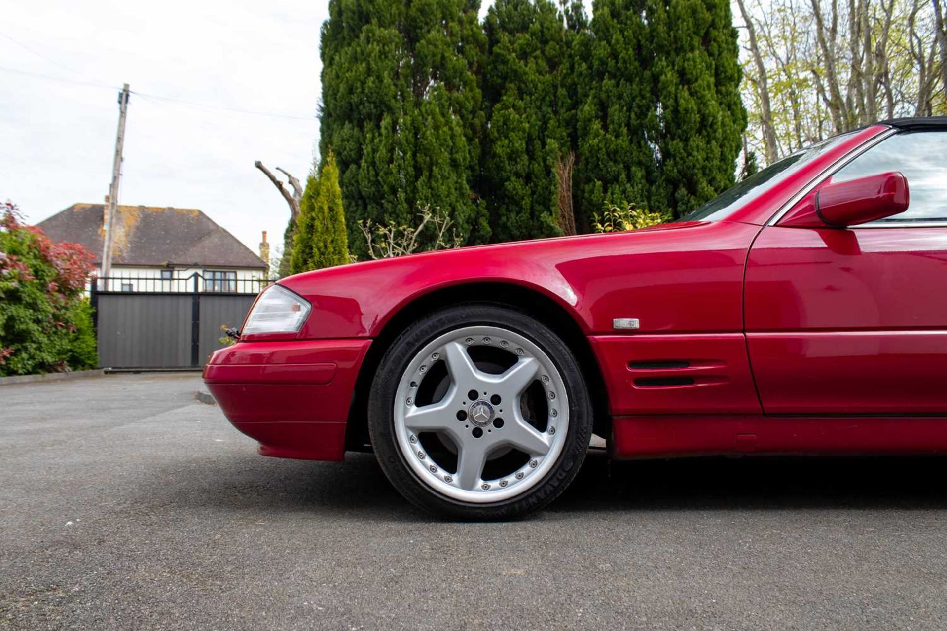1997 Mercedes 320SL ***NO RESERVE*** Complete with desirable panoramic hardtop  - Image 29 of 94