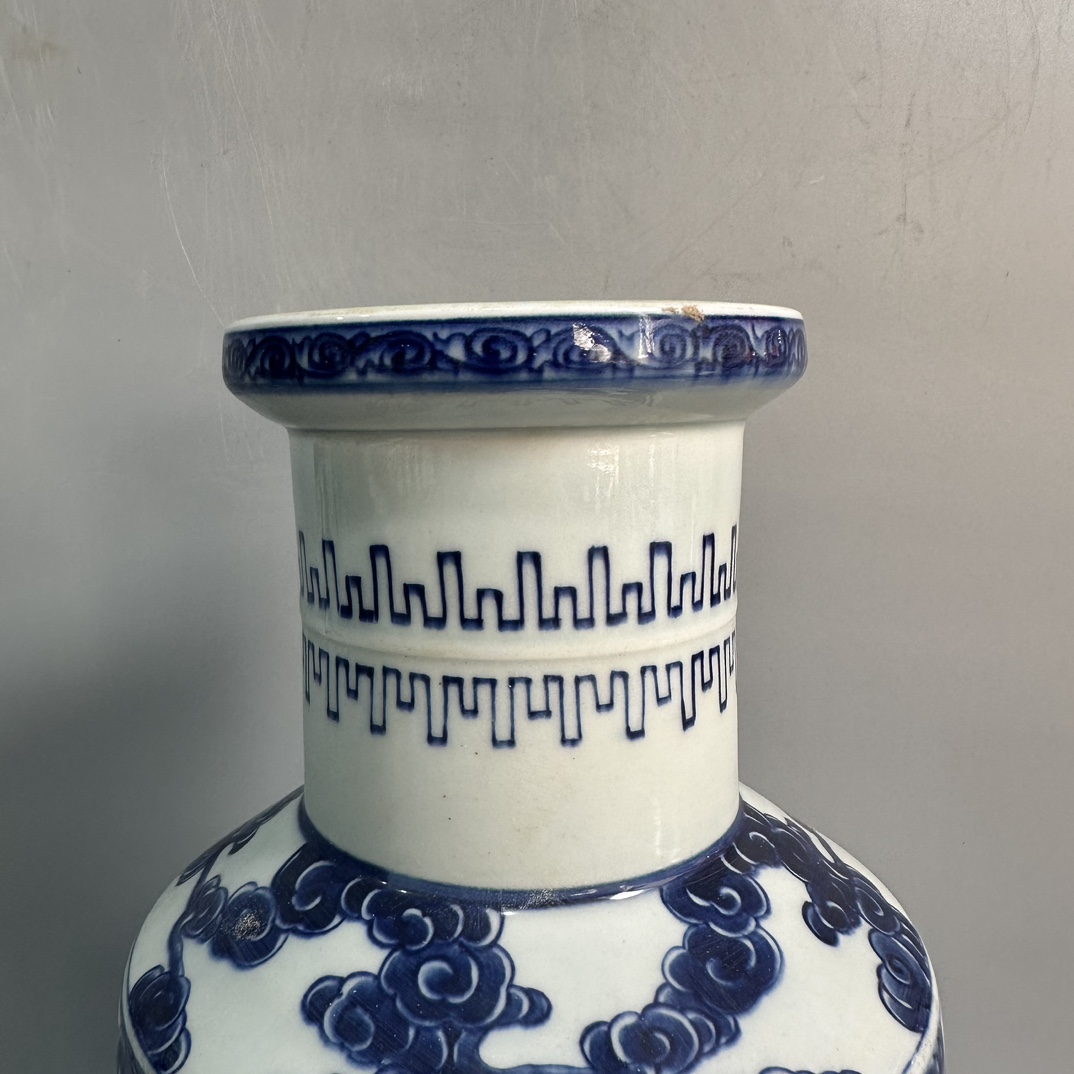 Tongzhi blue and white vase - Image 2 of 7