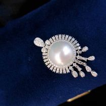 Australian white pearl pendant