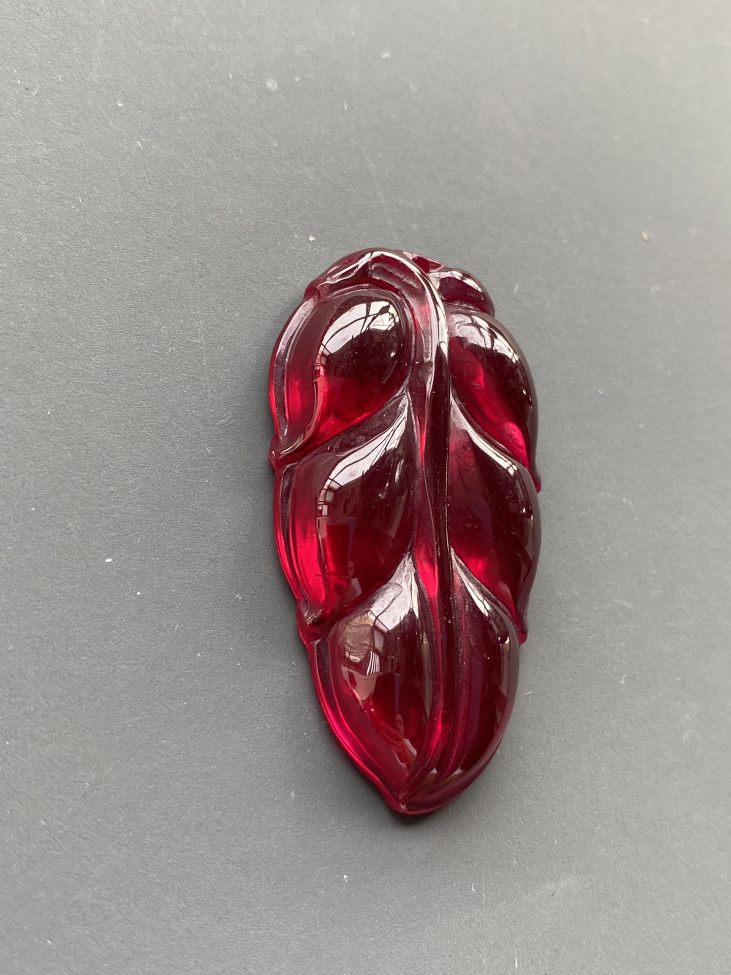 Ruby leaf pendant - Bild 2 aus 6