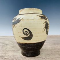 Song Cizhou Kiln Flower Pattern Jar