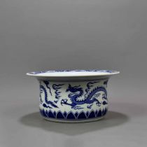 Yuan blue and white dragon pattern basin