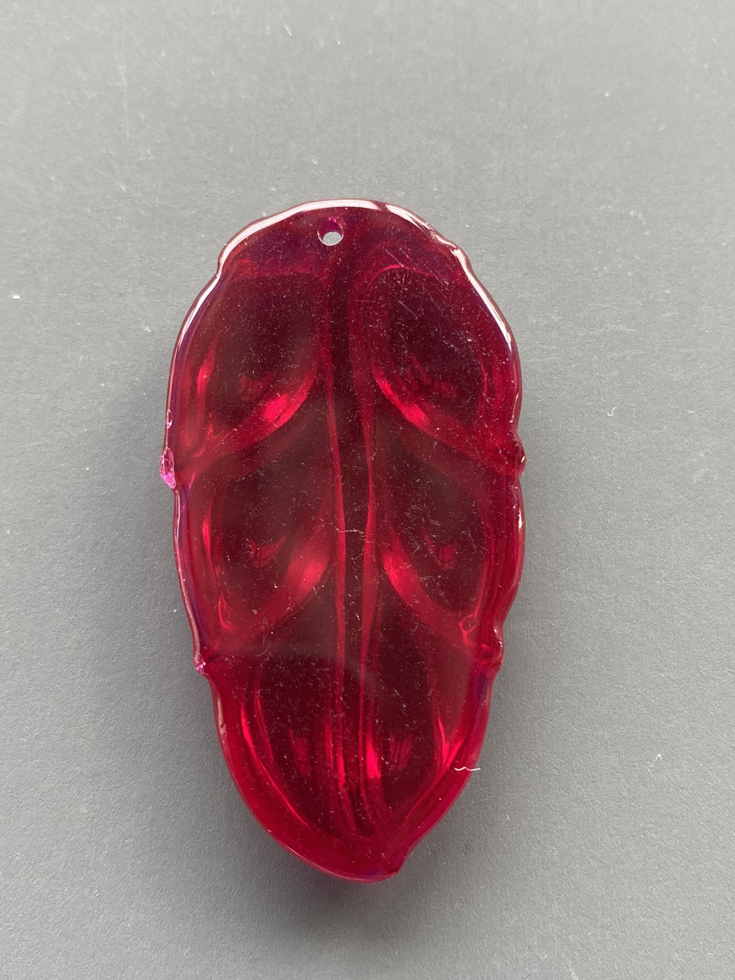 Ruby leaf pendant - Bild 6 aus 6